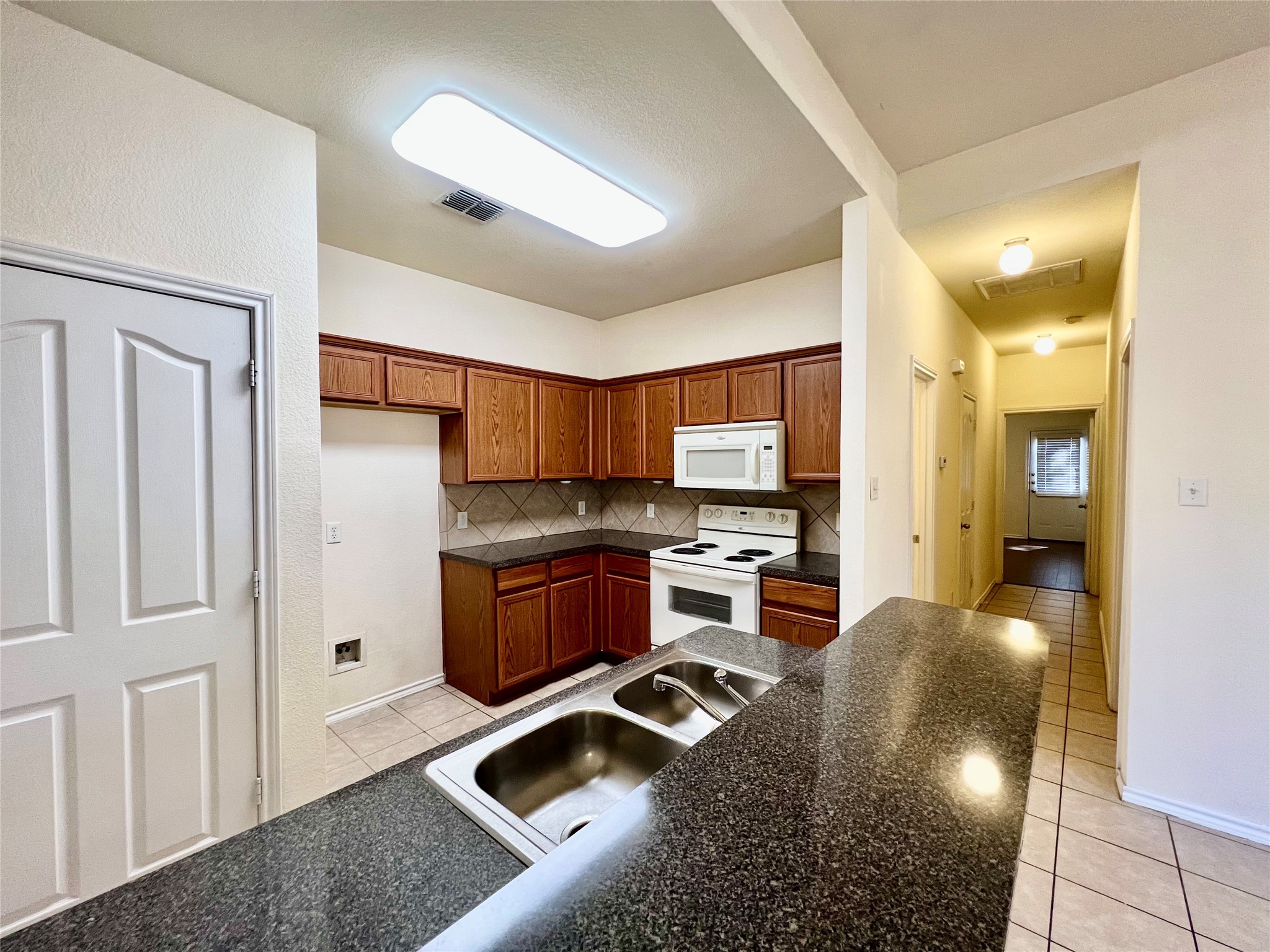 848 Mirabell Court Arlington TX 76015