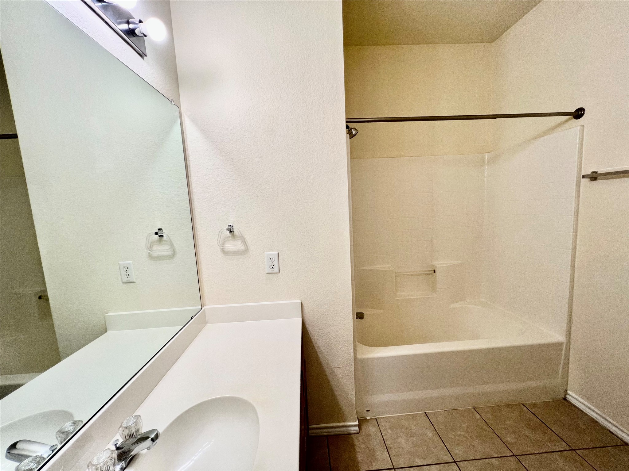 848 Mirabell Court Arlington TX 76015