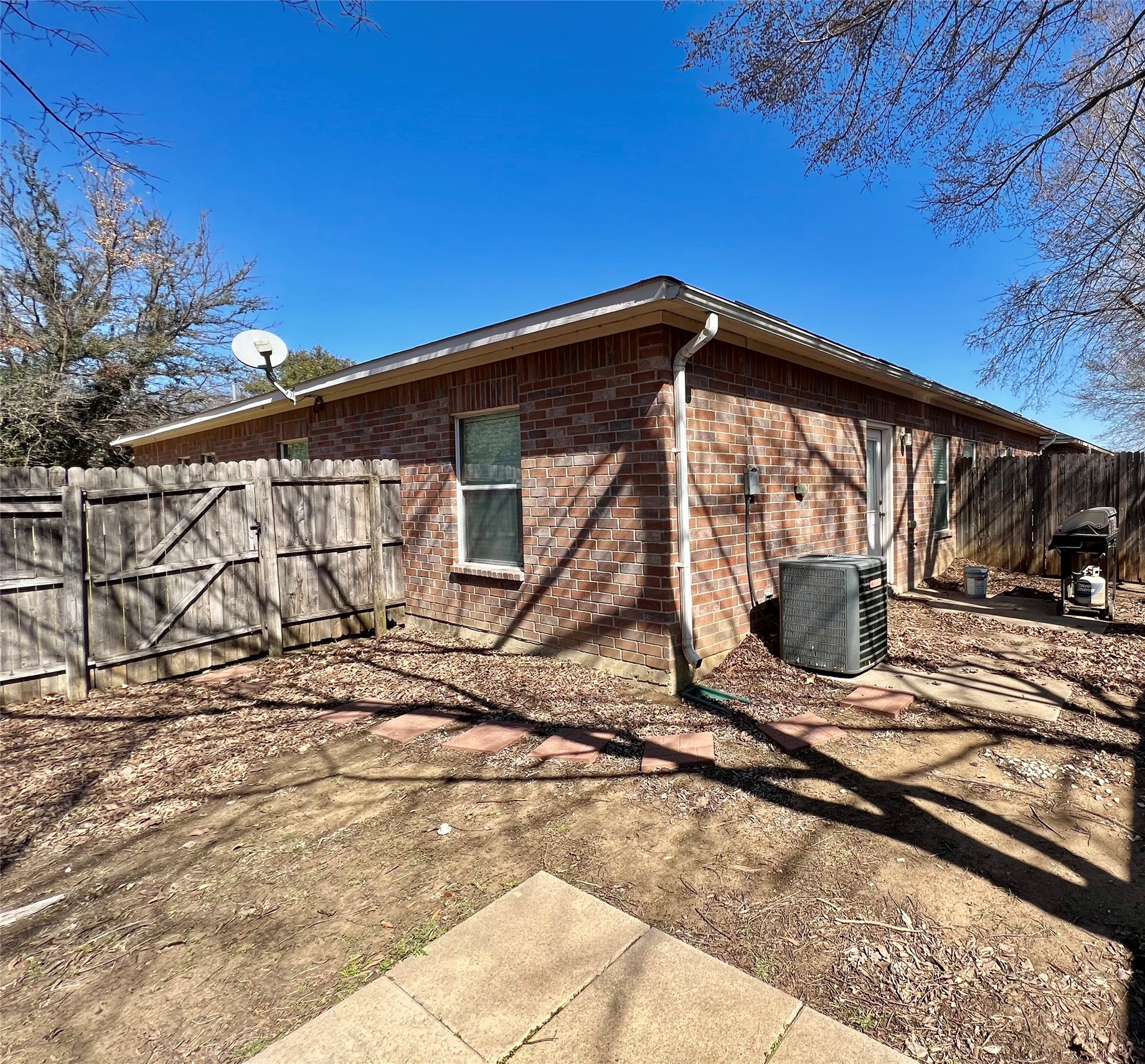 848 Mirabell Court Arlington TX 76015