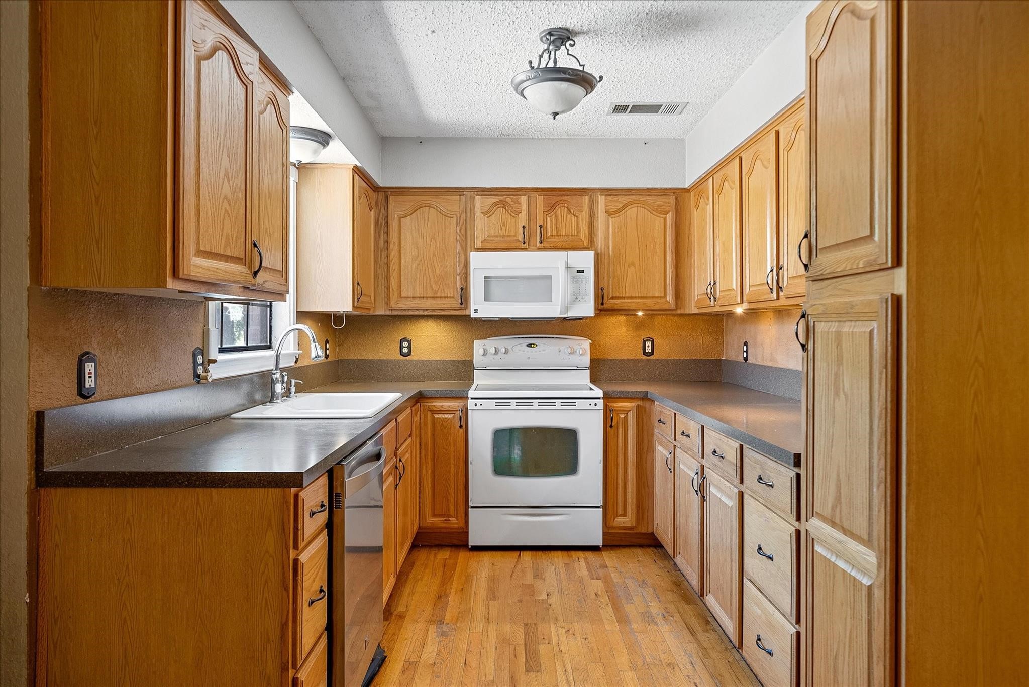 2908 Lynell Drive Seagoville TX 75159