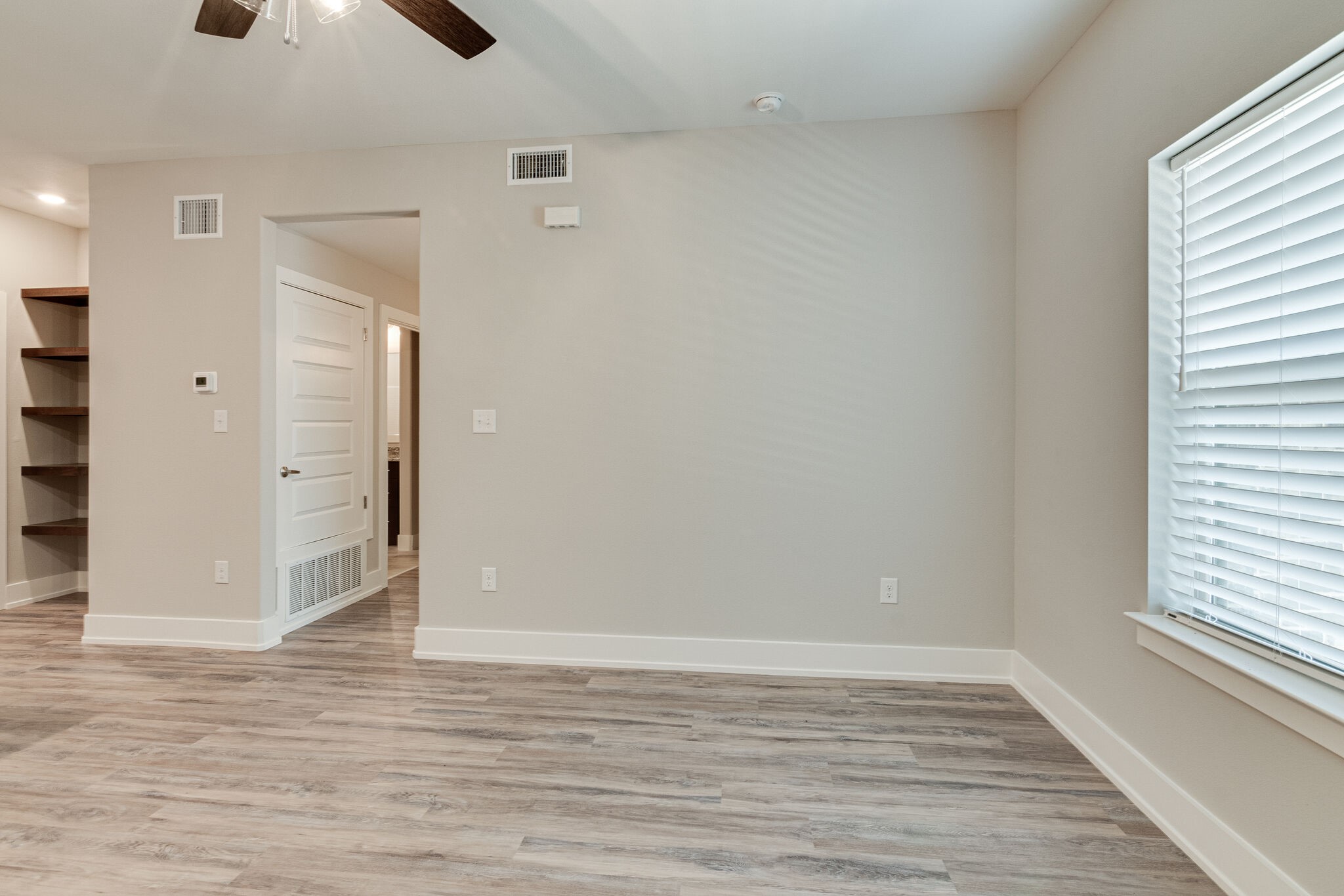 115 W Jones Krum TX 76249