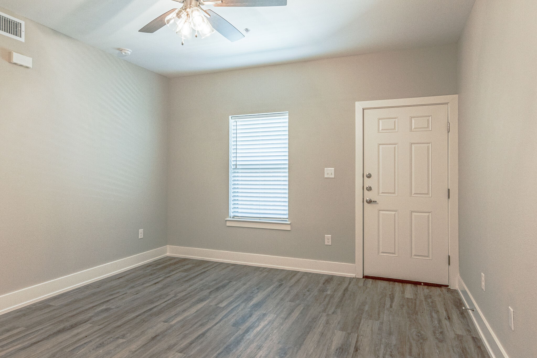 115 W Jones Krum TX 76249