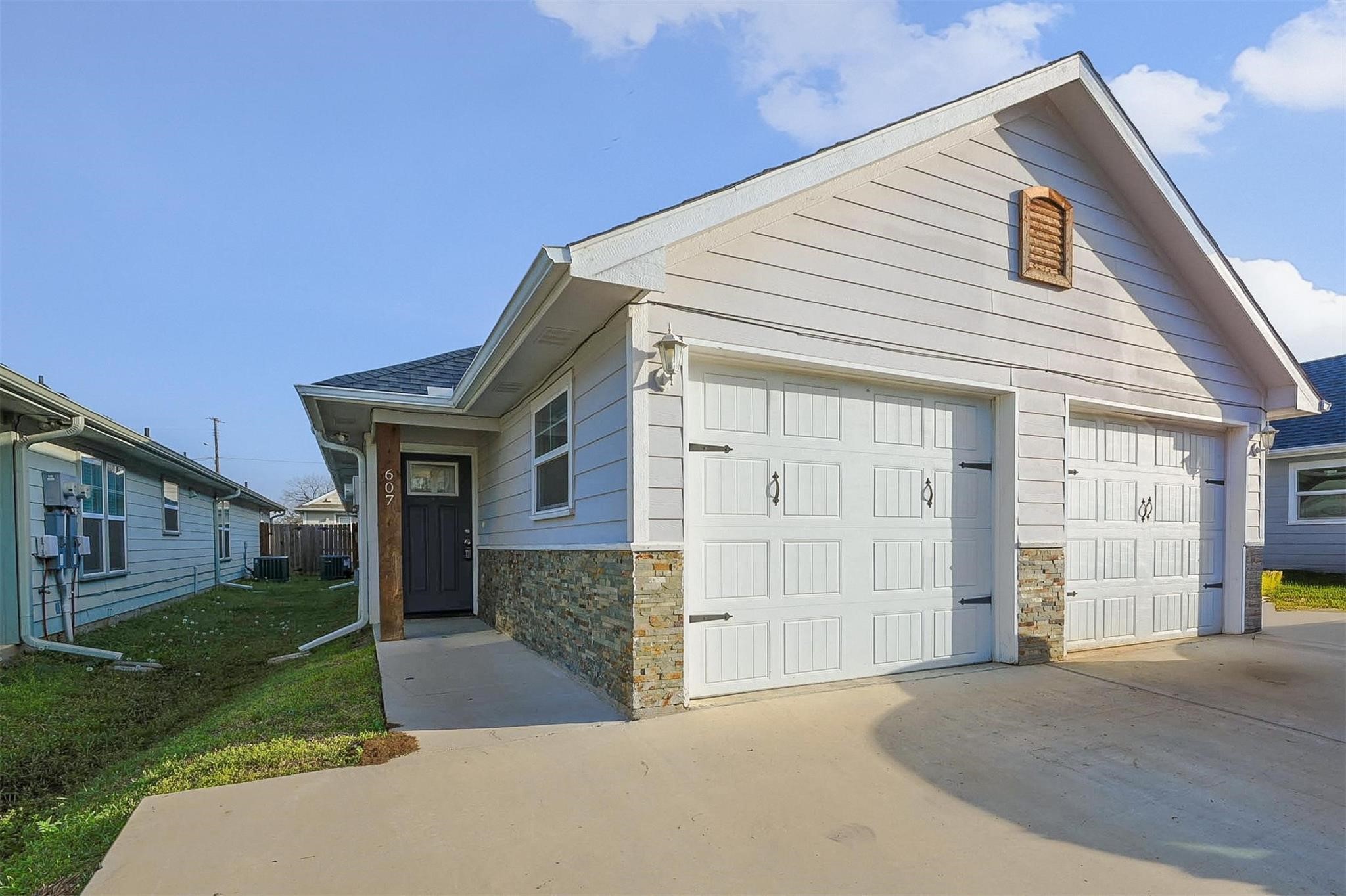 607 E Carter Street Sherman TX 75090
