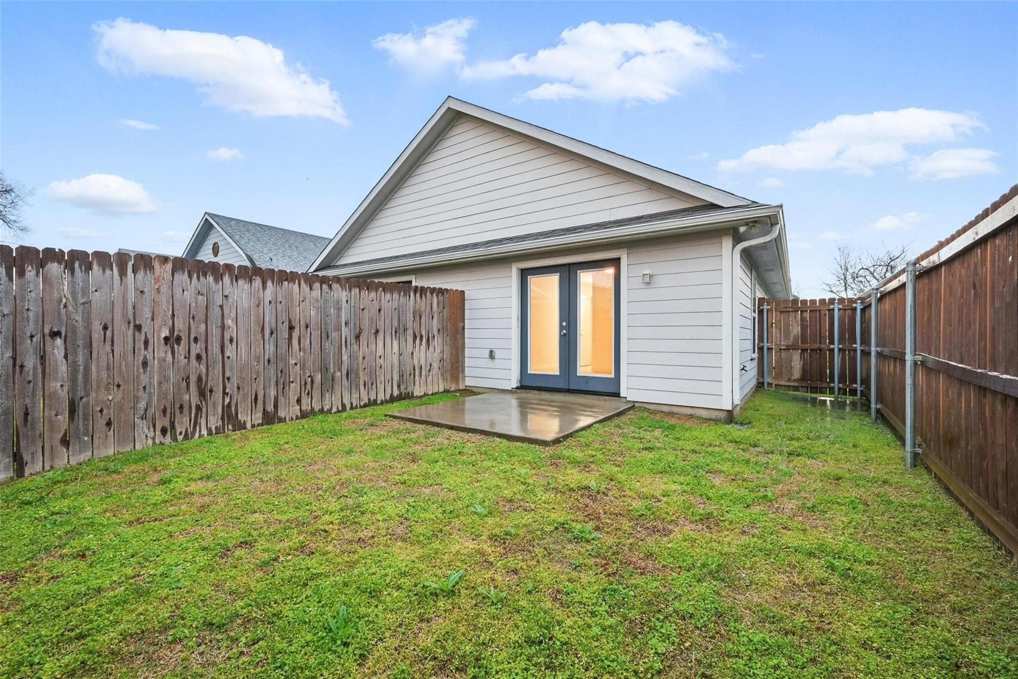 607 E Carter Street Sherman TX 75090