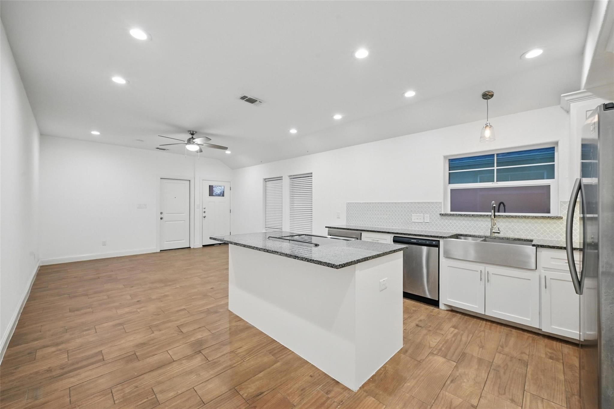 607 E Carter Street Sherman TX 75090