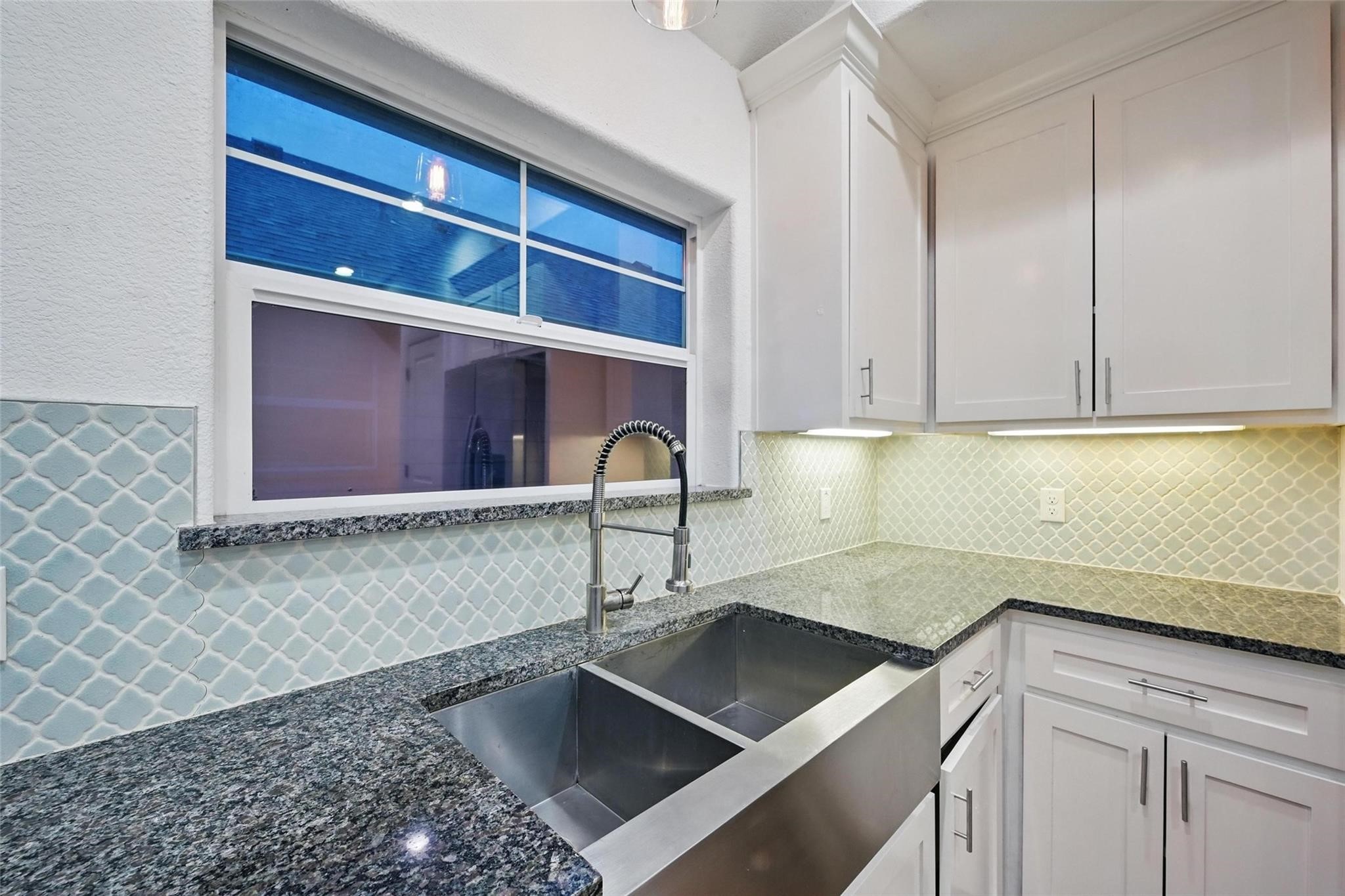 607 E Carter Street Sherman TX 75090