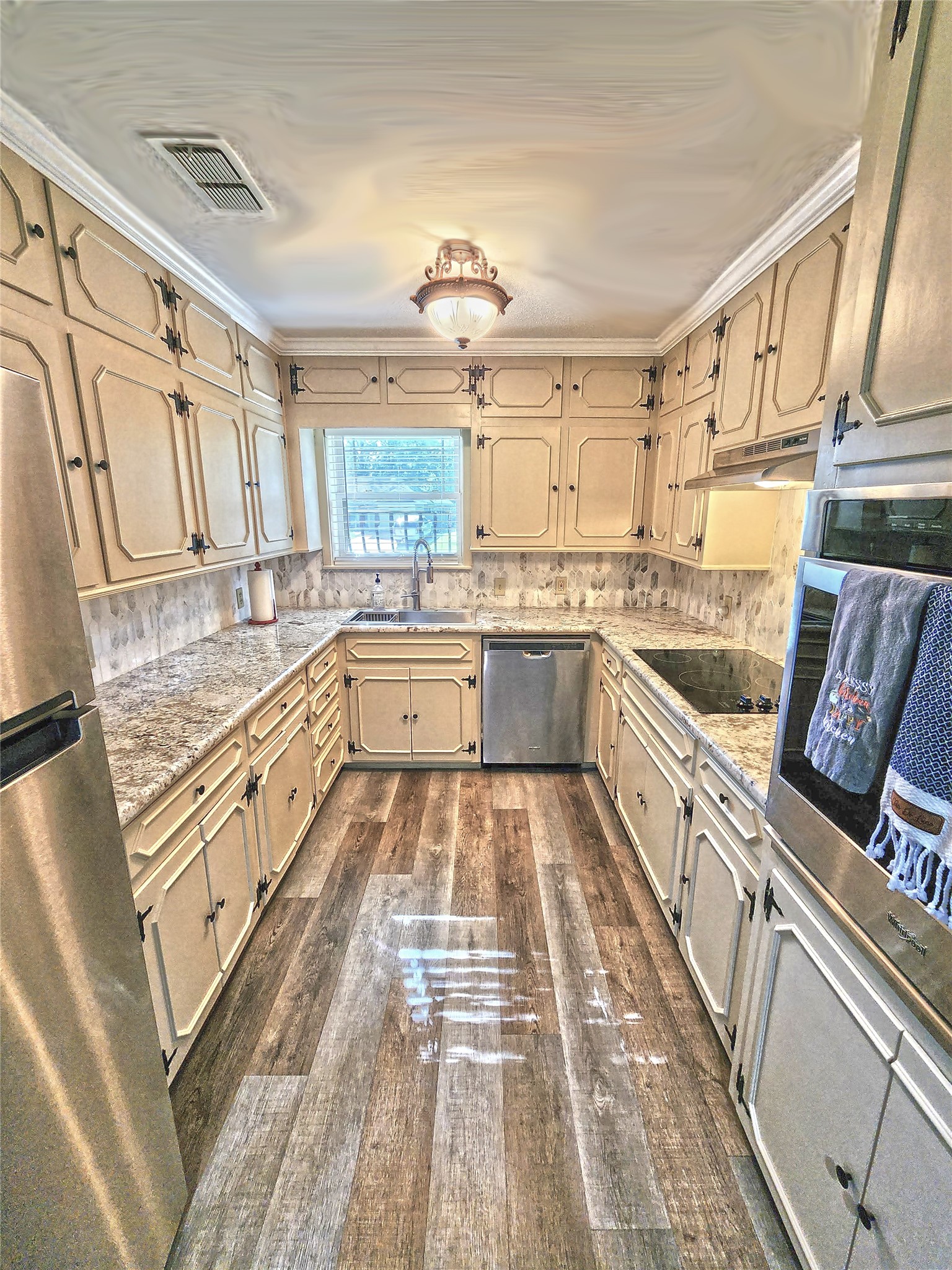 542 Wildewood Drive Chandler TX 75758