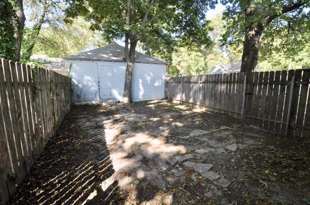201 1/2 W Columbia Weatherford TX 76086