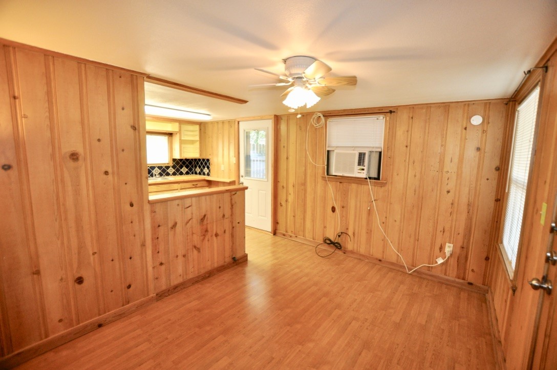201 1/2 W Columbia Weatherford TX 76086