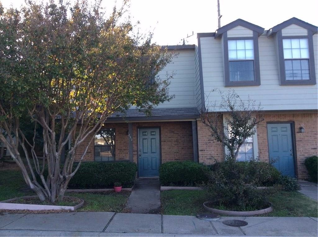 852 W Collins Street Denton TX 76201