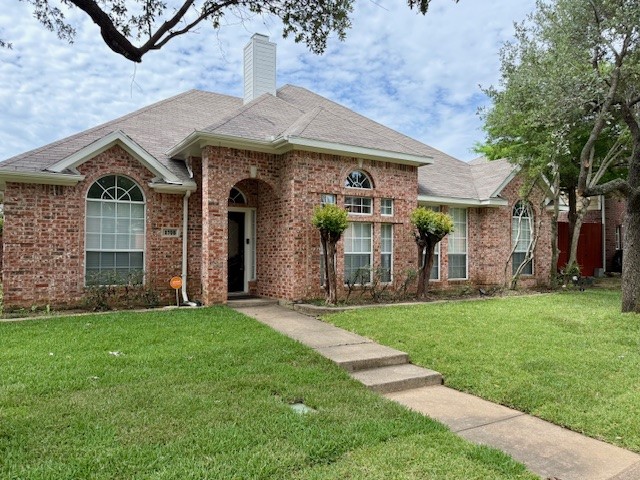 2705 Water Oak Drive Grand Prairie TX 75052