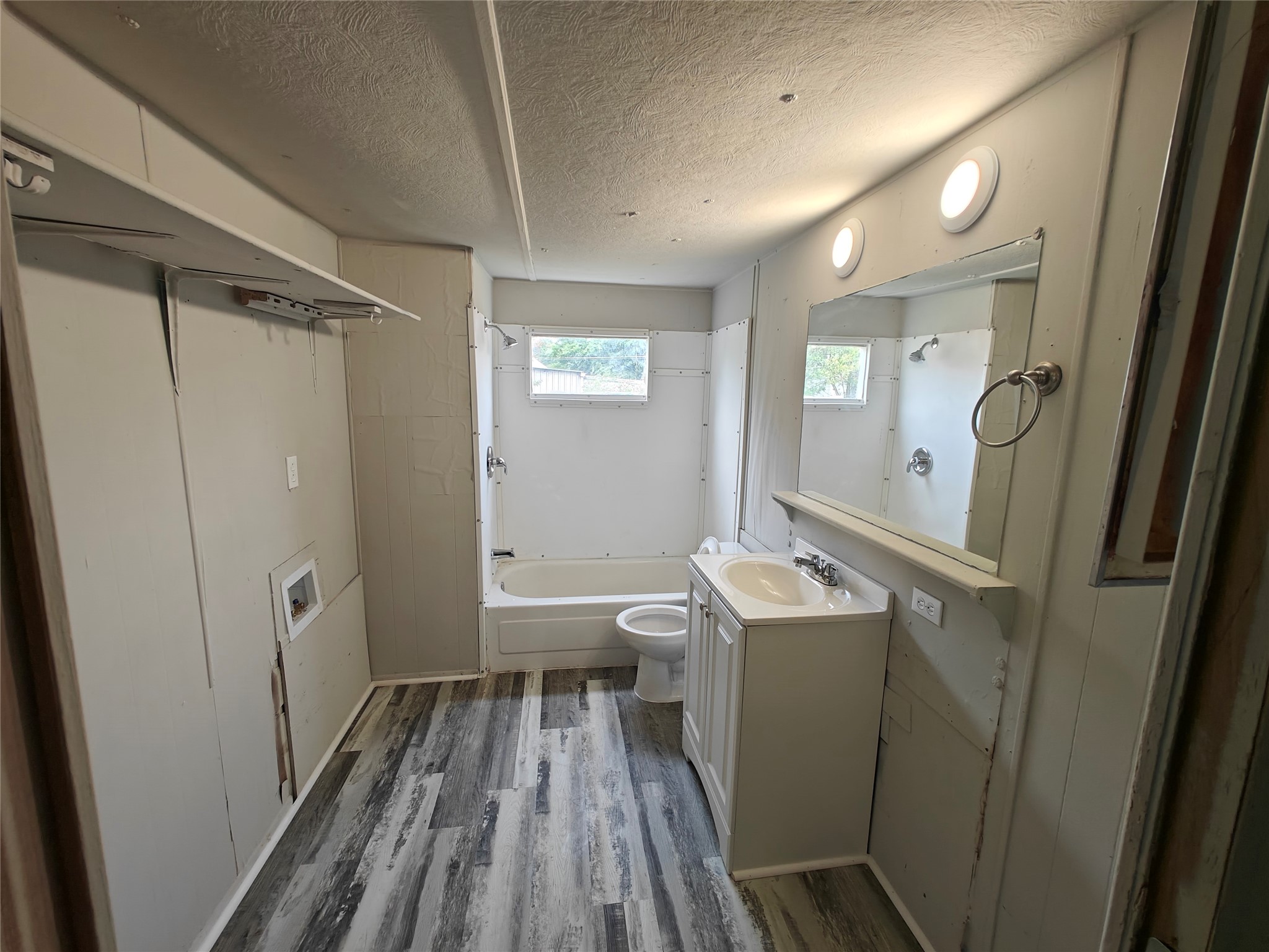 411 E Locust Street Whitewright TX 75491