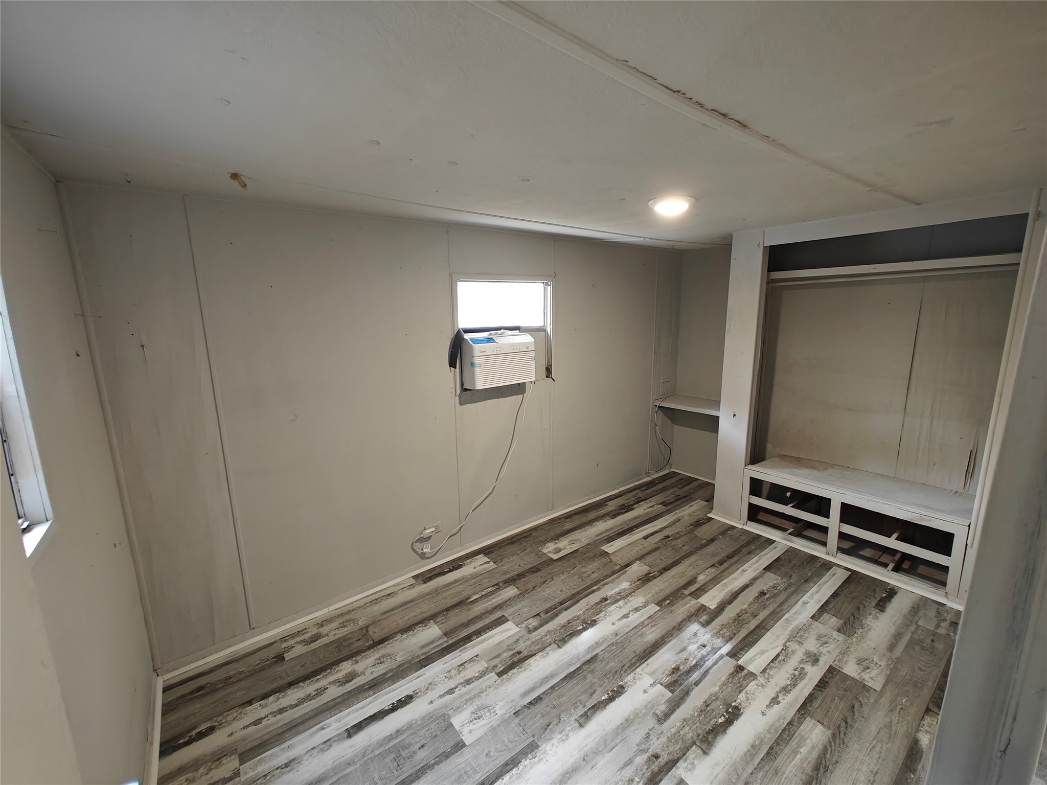411 E Locust Street Whitewright TX 75491