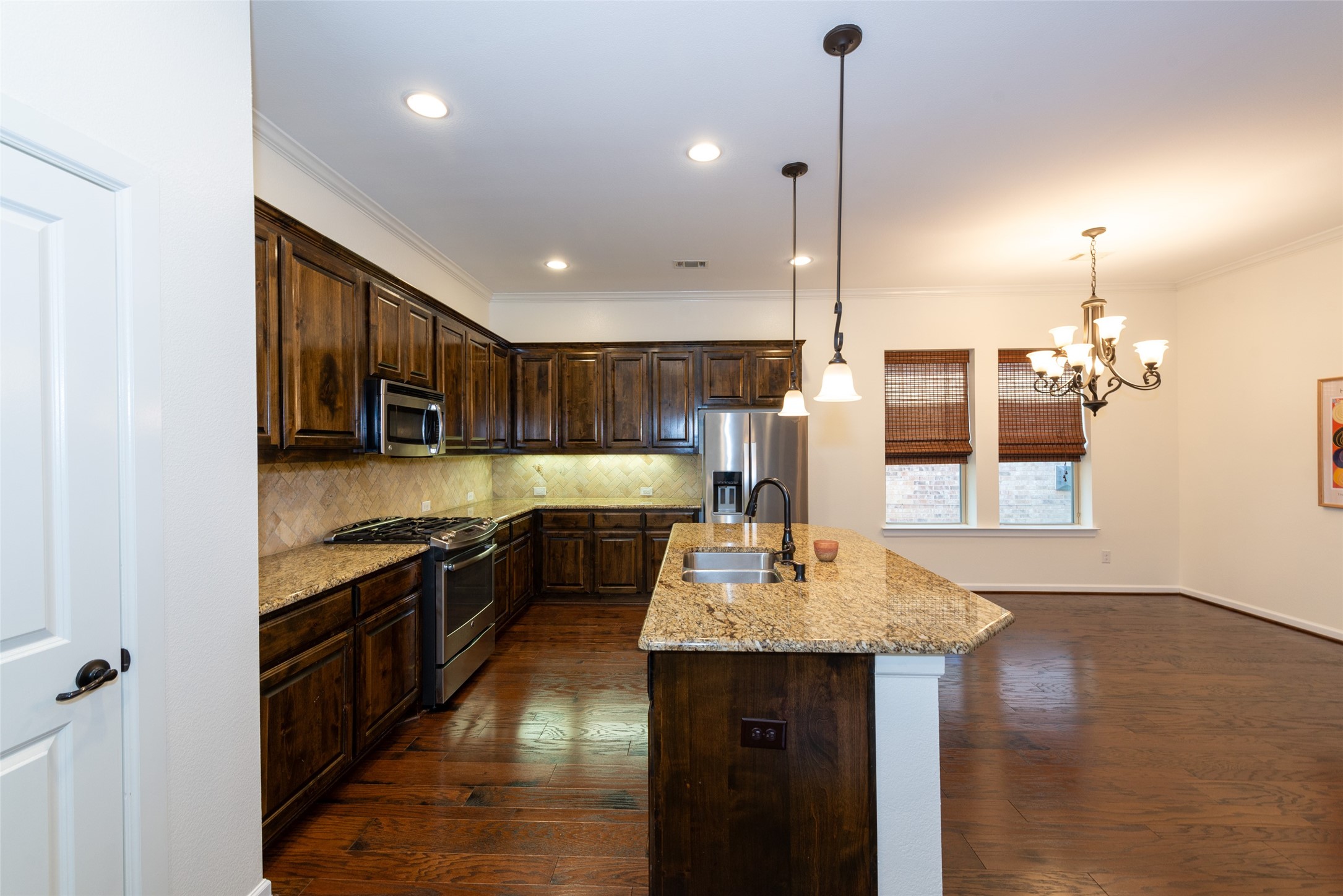 1008 Lone Ivory Trail Arlington TX 76005
