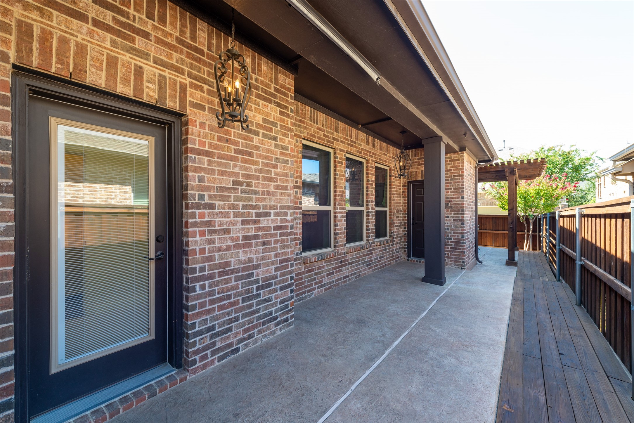 1008 Lone Ivory Trail Arlington TX 76005