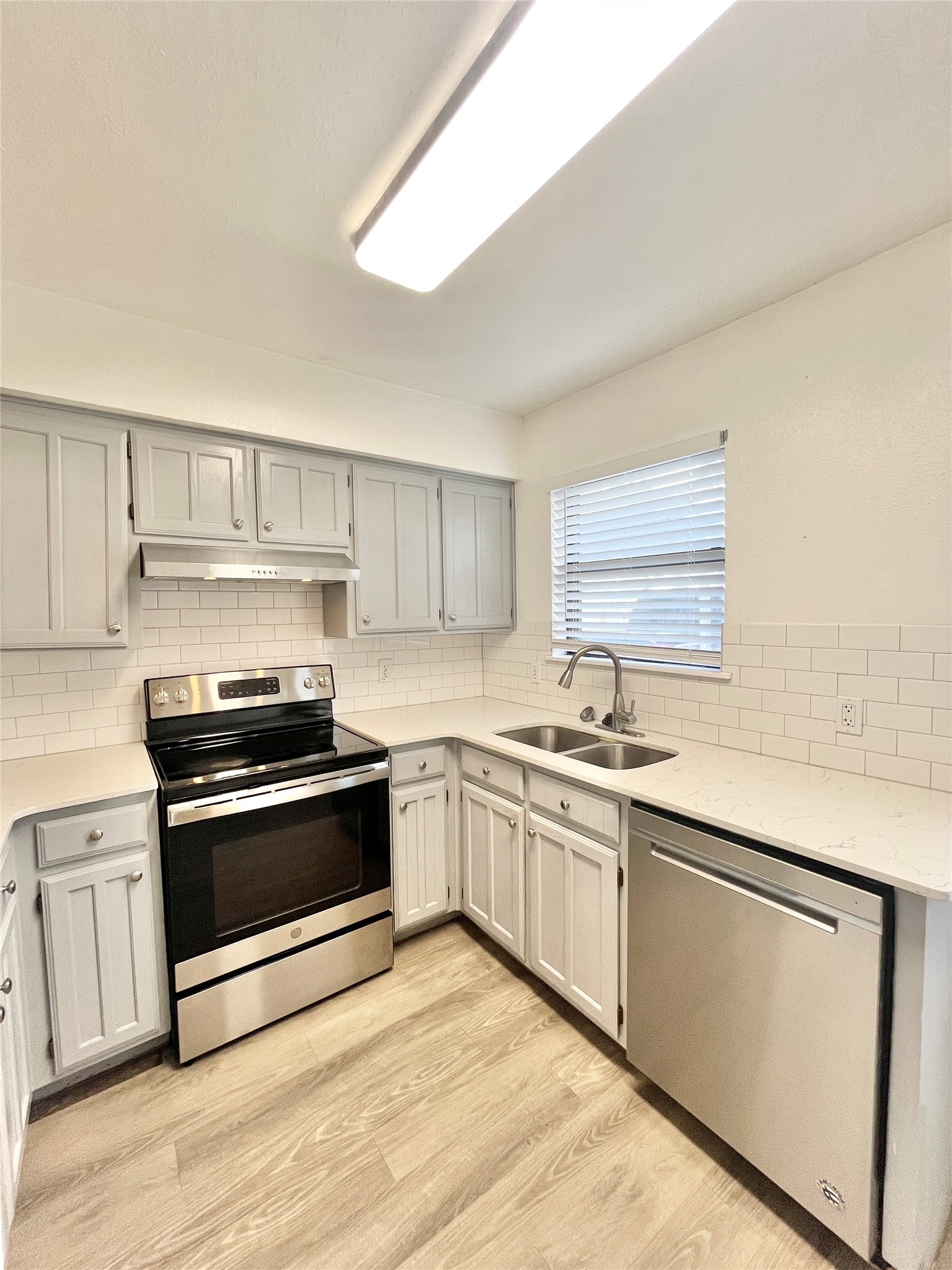 2403 Kingsford Court Arlington TX 76017