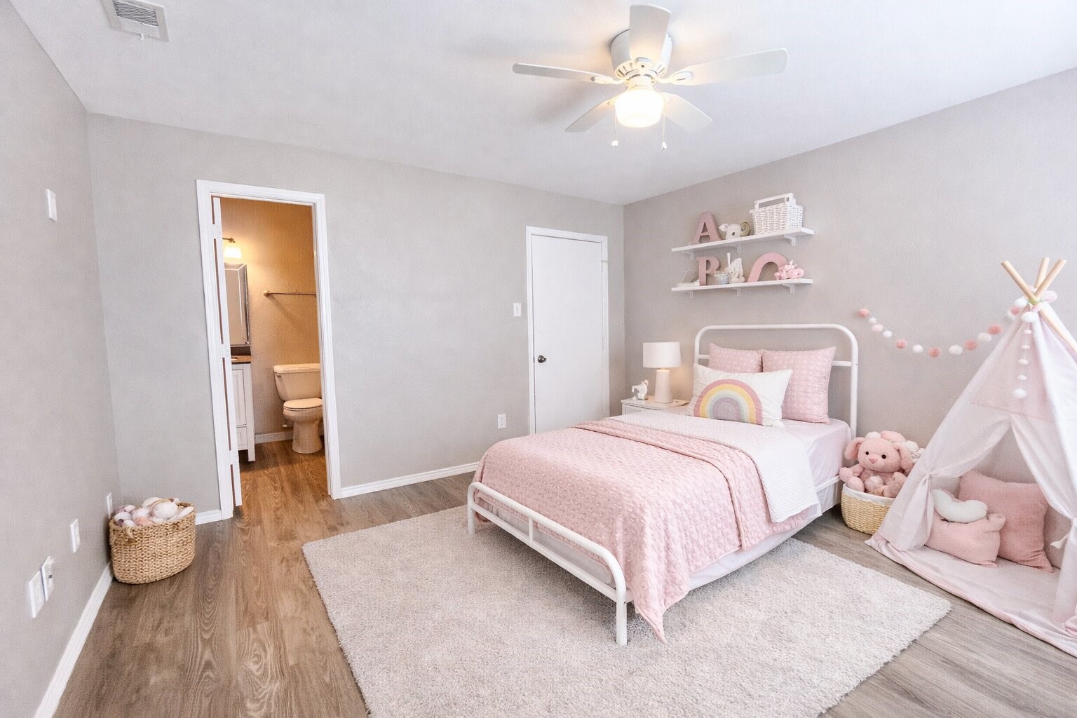2403 Kingsford Court Arlington TX 76017
