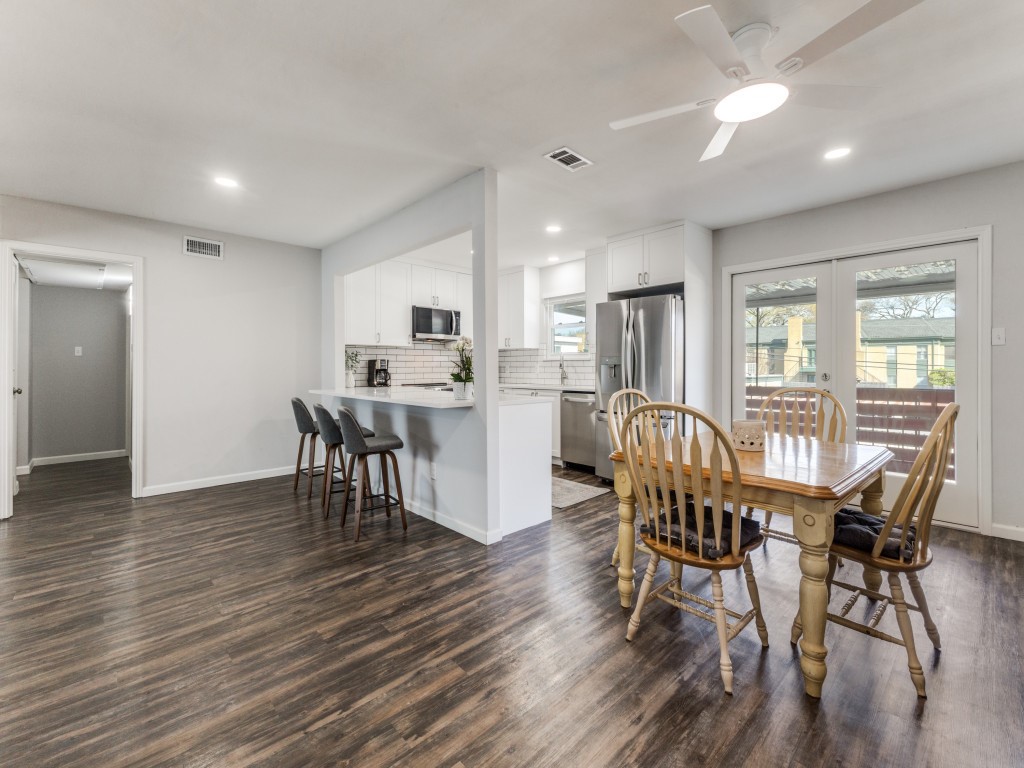 6037 Sandhurst Lane Dallas TX 75206
