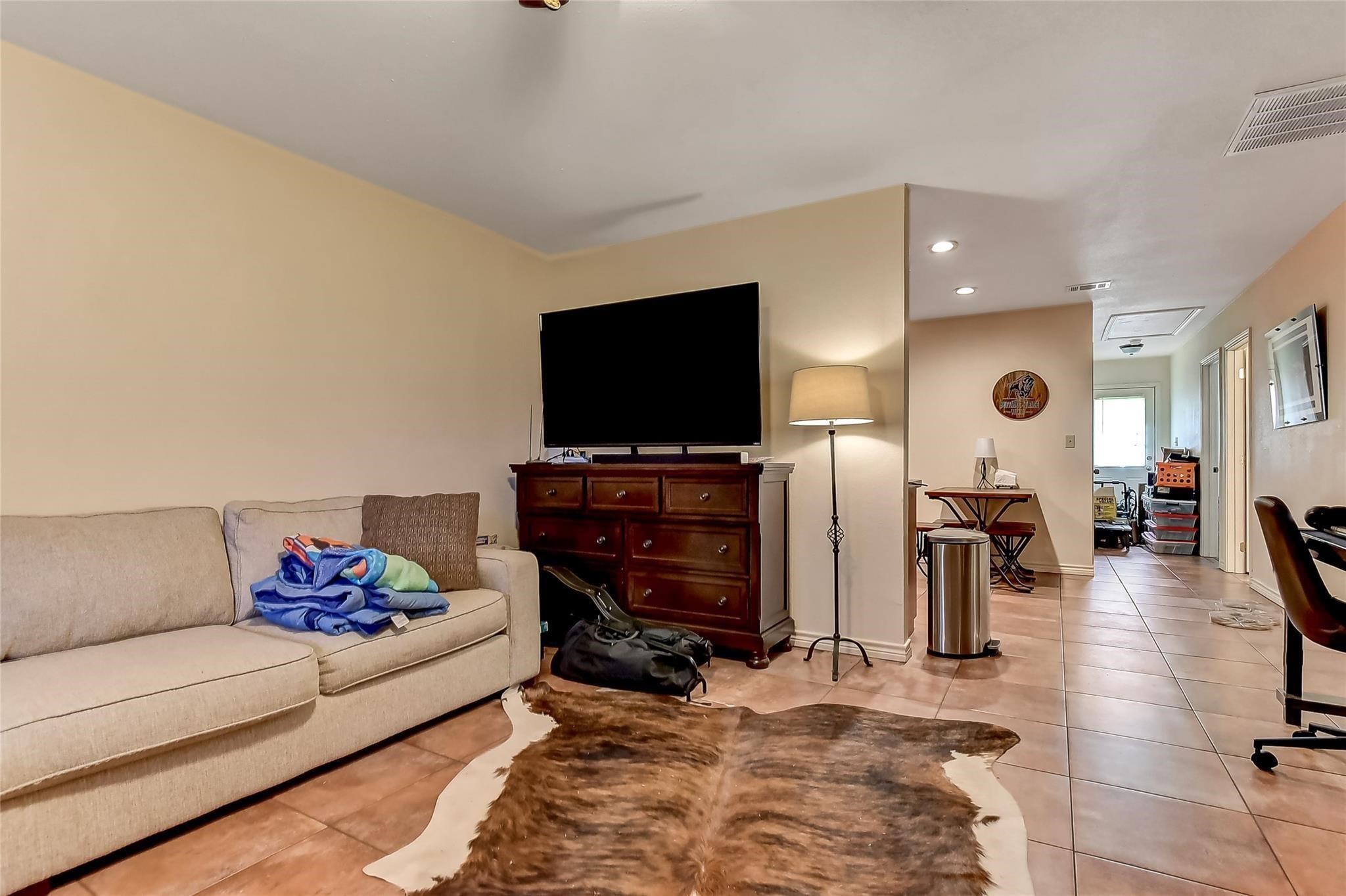 502 E Hughes Street Collinsville TX 76233
