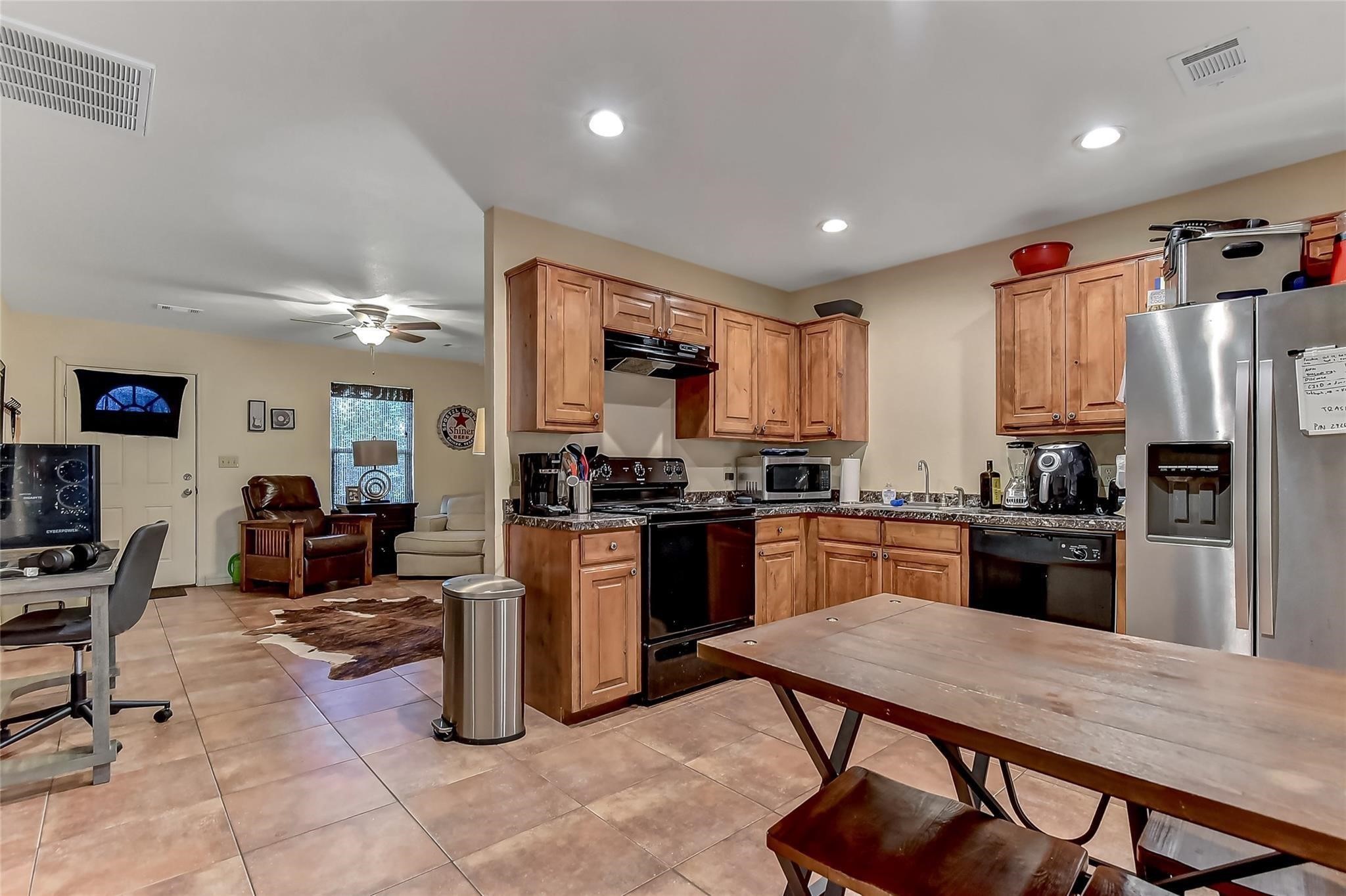 502 E Hughes Street Collinsville TX 76233