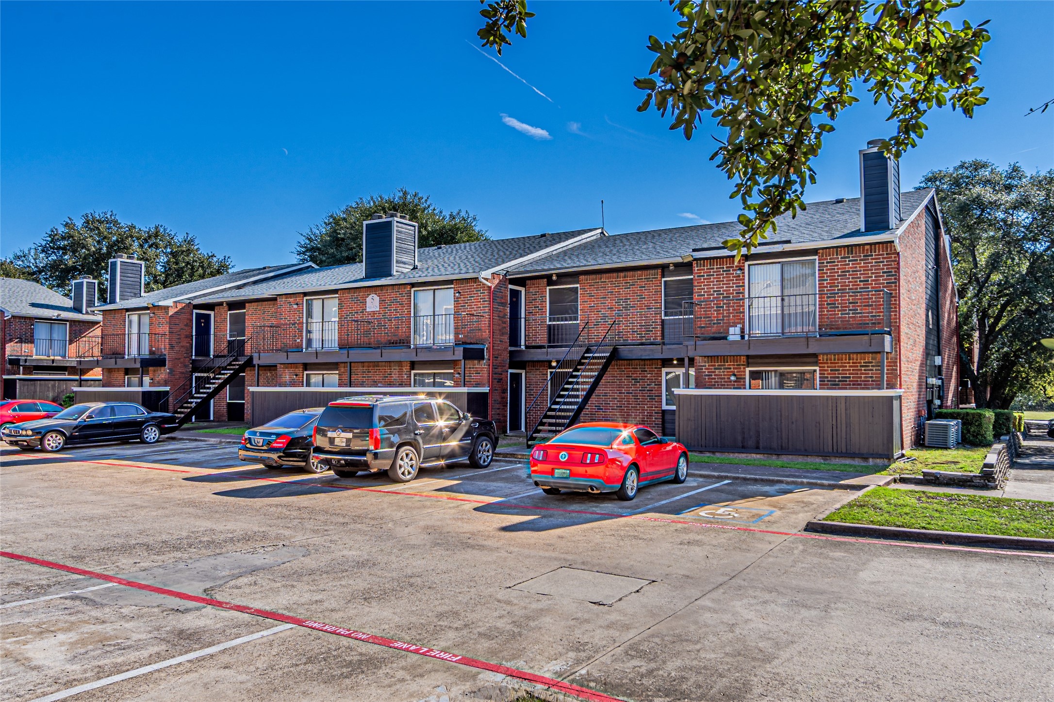 300 W Wintergreen Road Desoto TX 75115