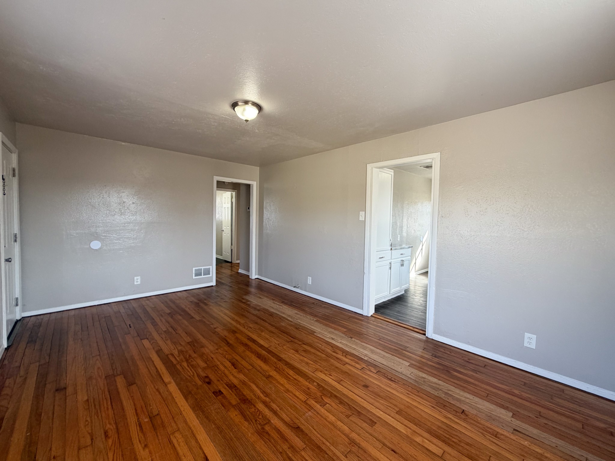 410 N Flat Street Waxahachie TX 75165
