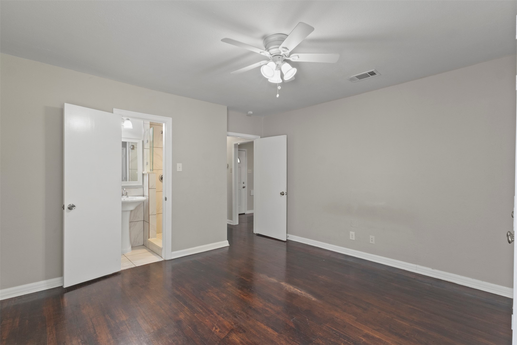 1310 Michigan Avenue Dallas TX 75216