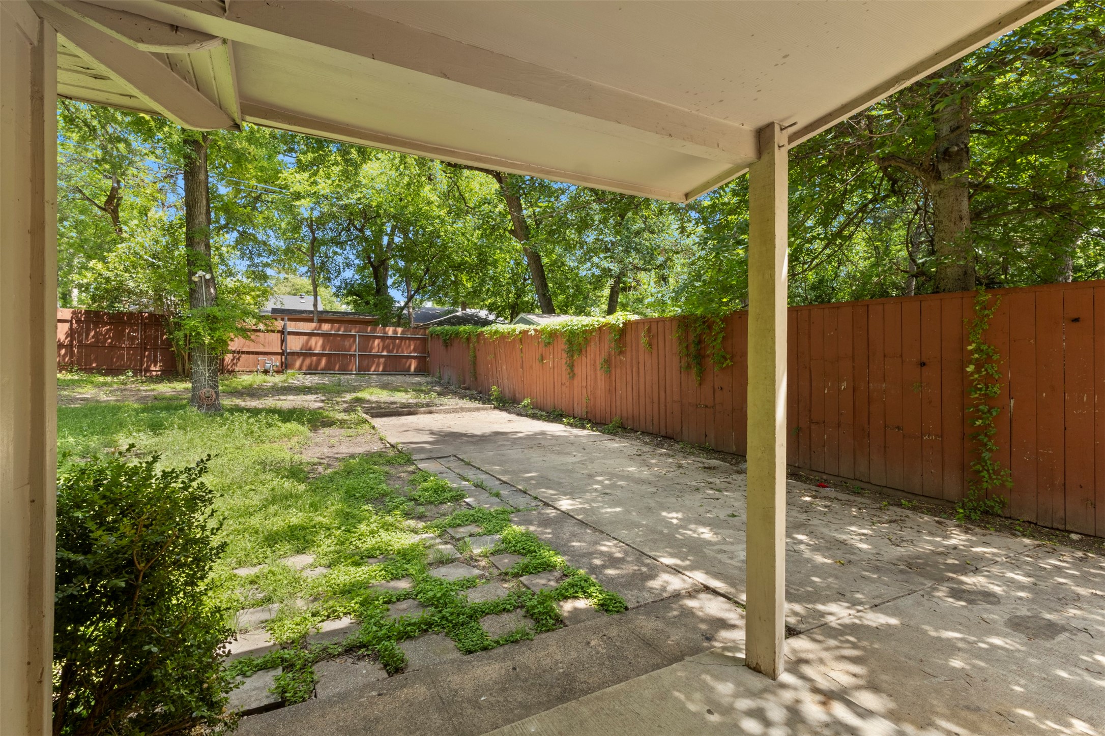 1310 Michigan Avenue Dallas TX 75216