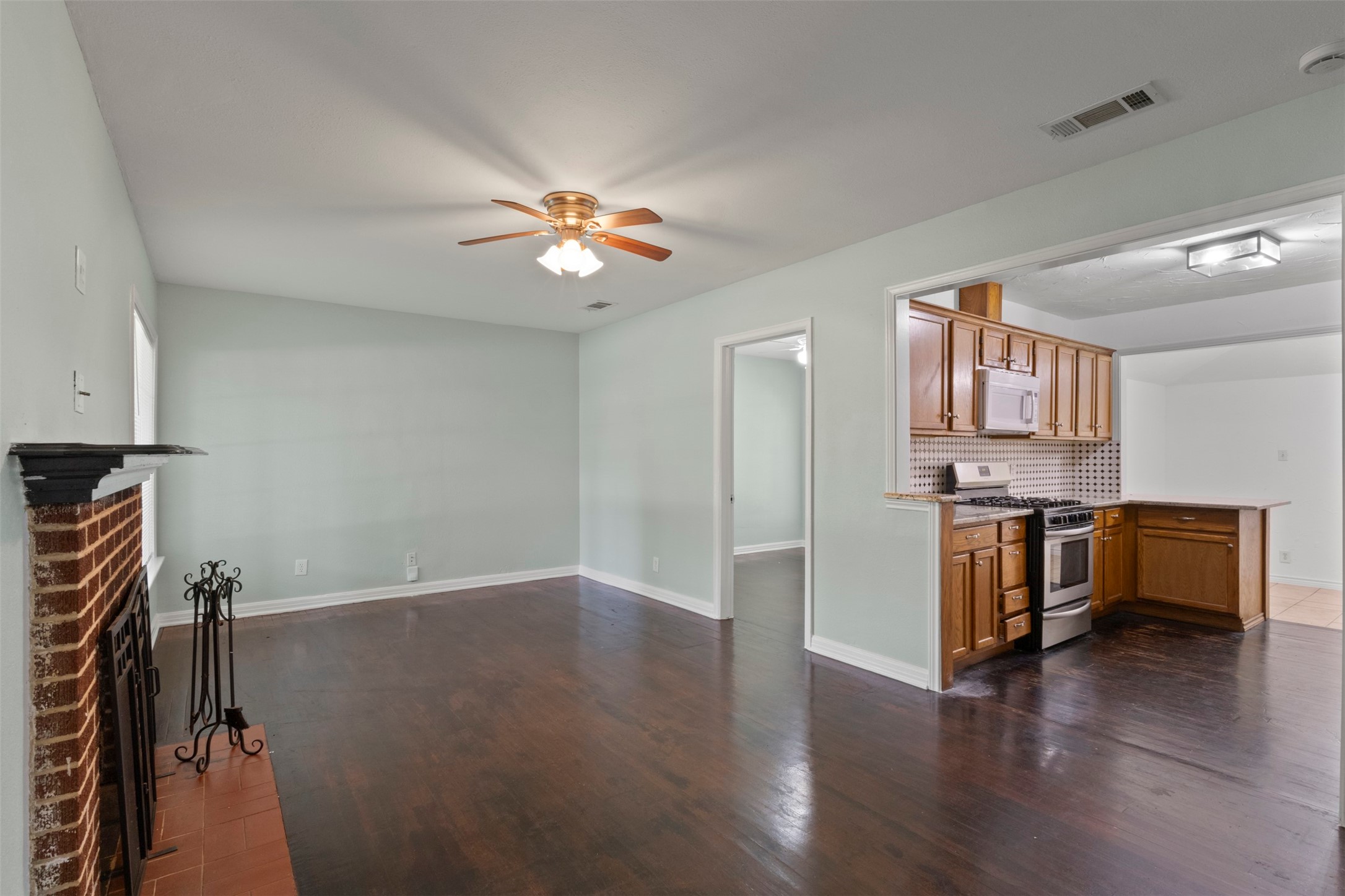 1310 Michigan Avenue Dallas TX 75216