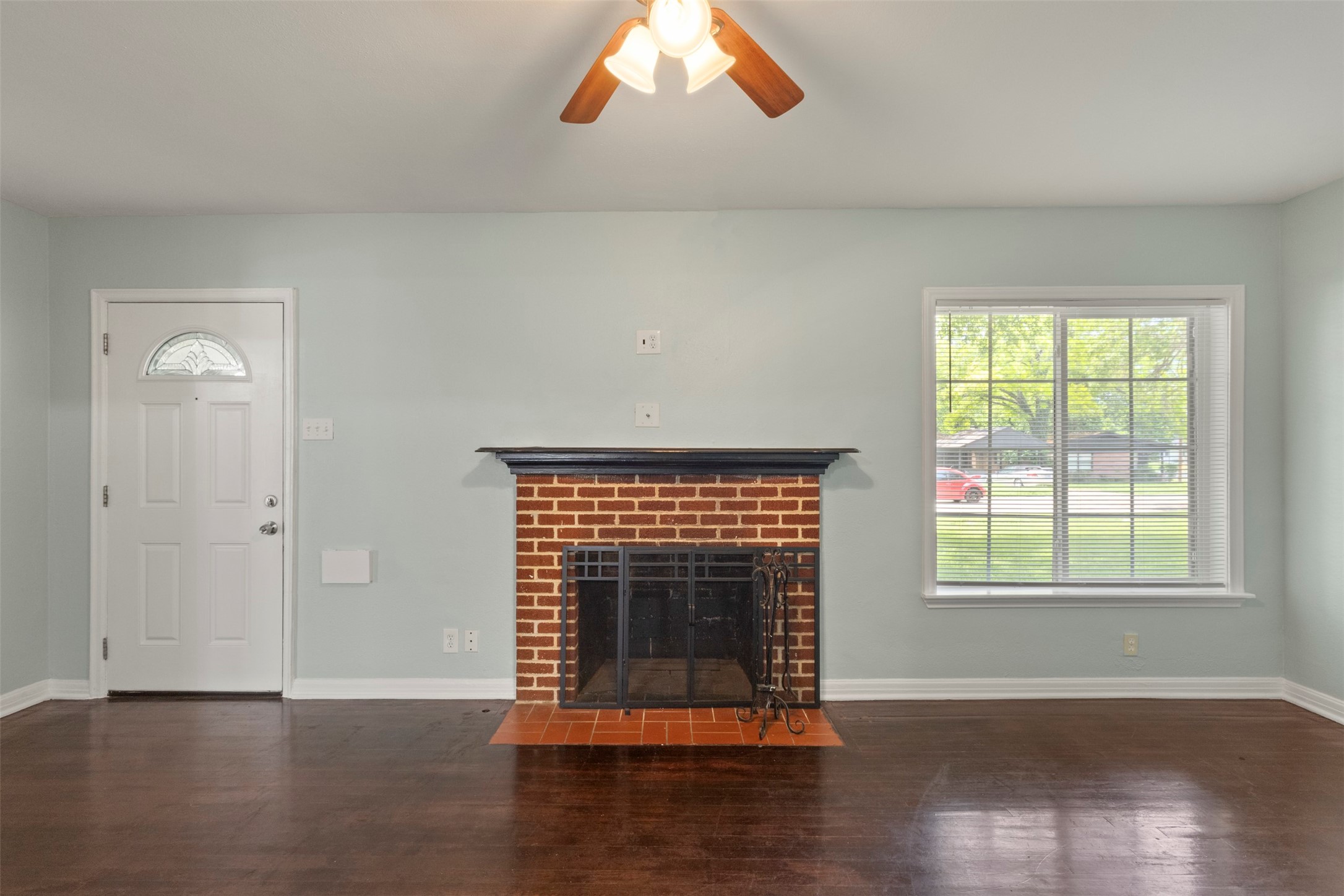 1310 Michigan Avenue Dallas TX 75216