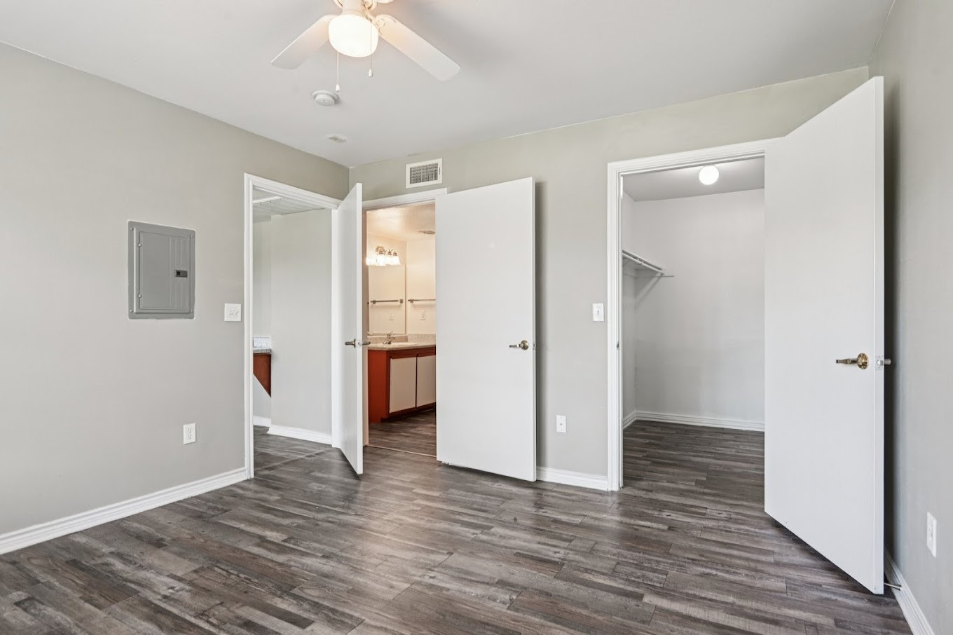 700 Timber Oaks Lane Grand Prairie TX 75051