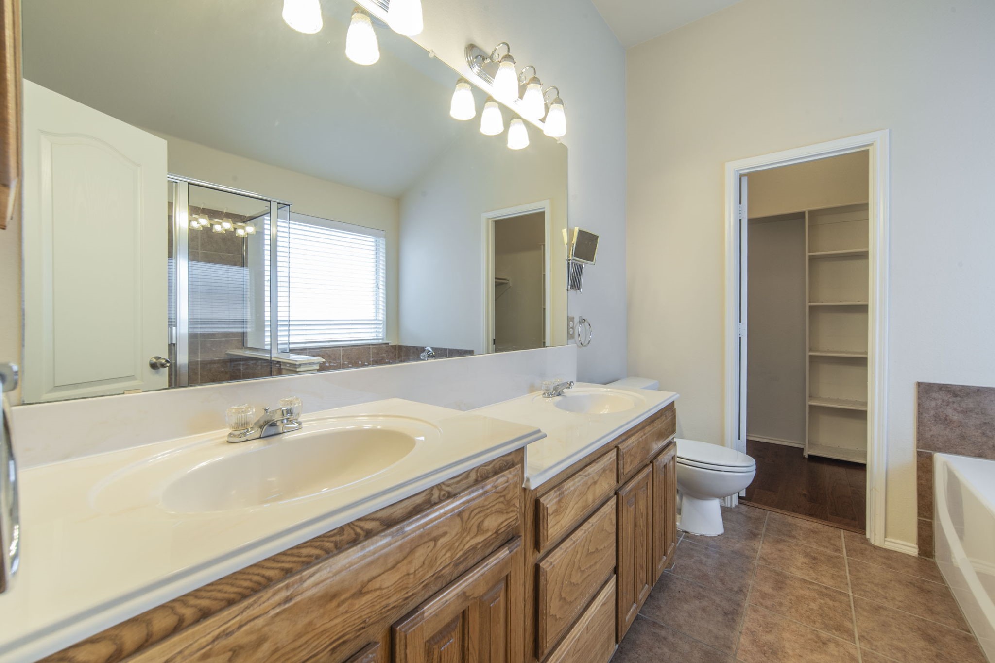 8249 Fall Crest Drive Fort Worth TX 76053