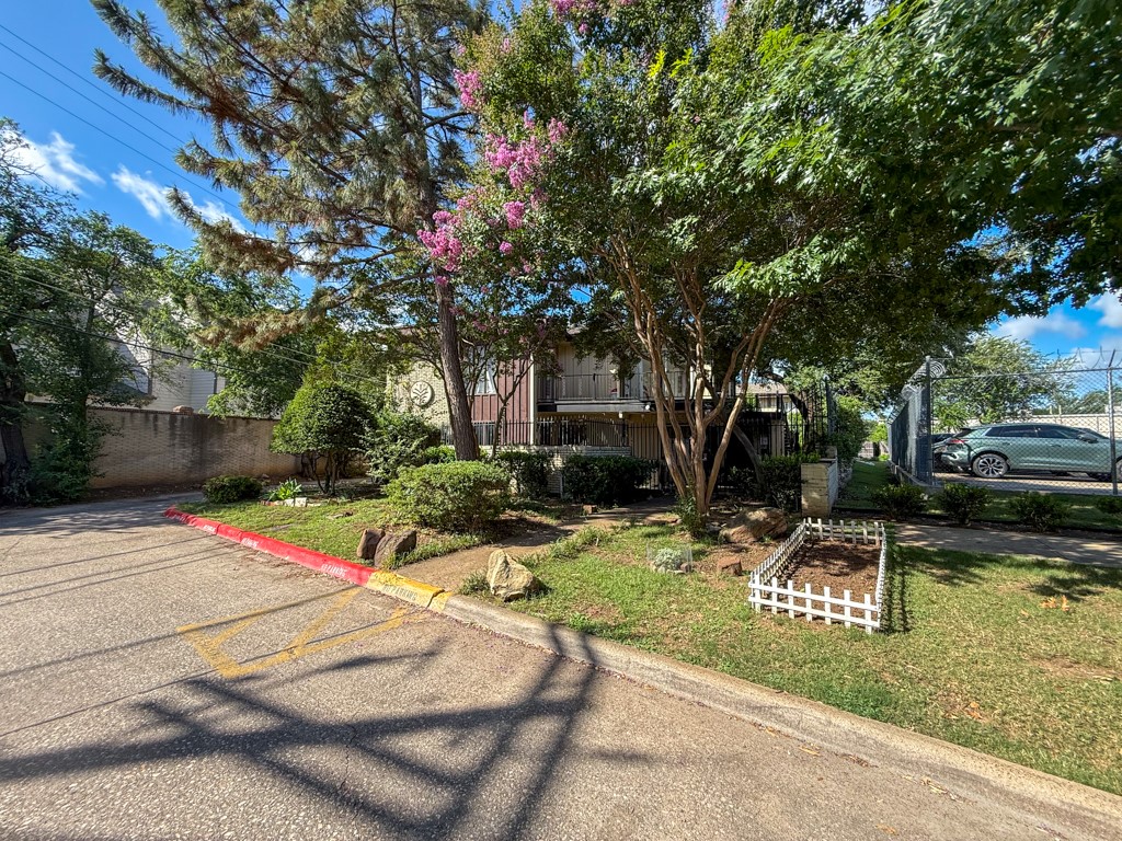 5001 Bowser Avenue Dallas TX 75209