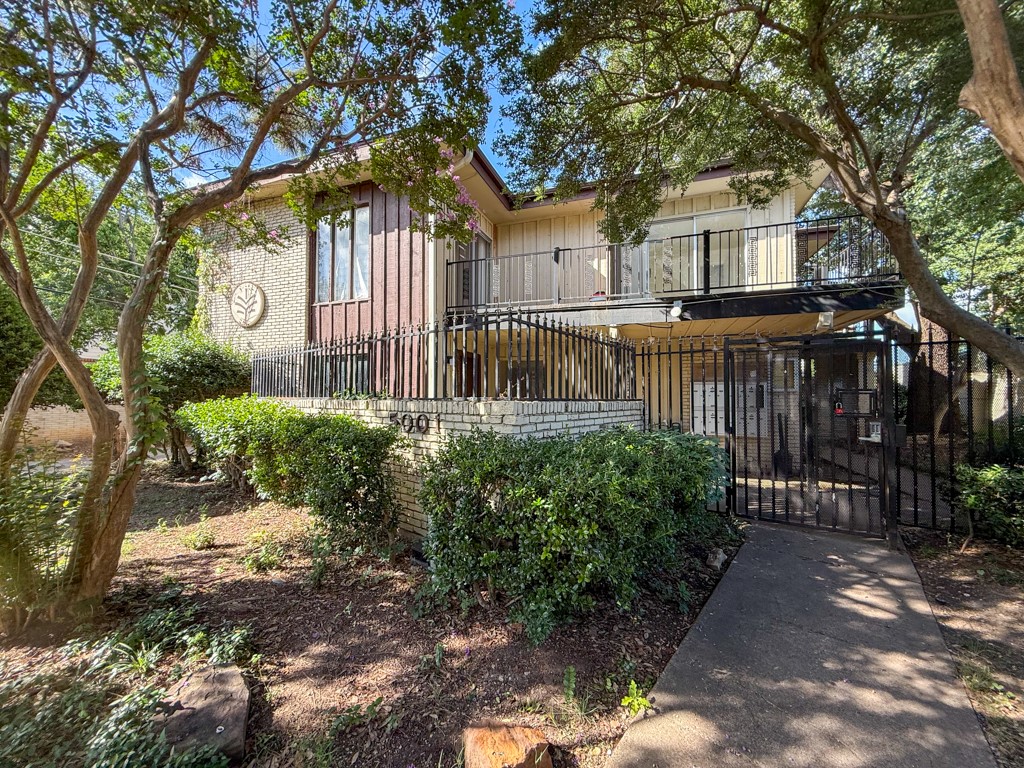 5001 Bowser Avenue Dallas TX 75209