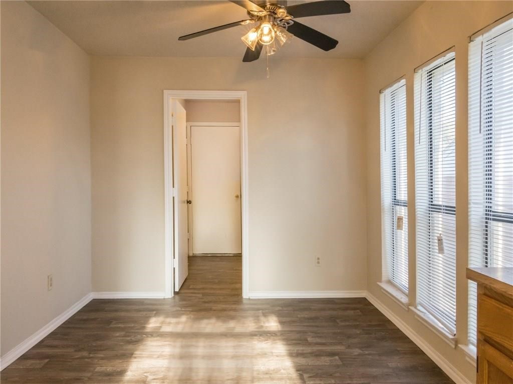2121 Country Oaks Drive Garland TX 75040