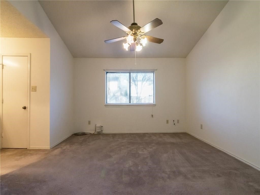 2121 Country Oaks Drive Garland TX 75040
