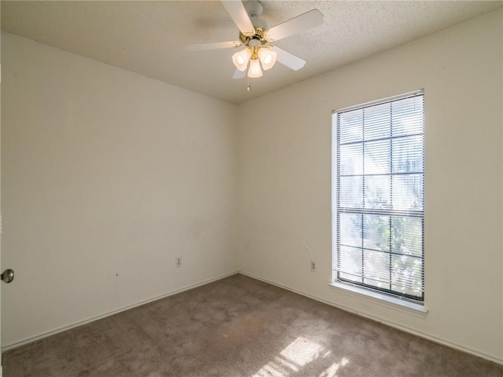 2121 Country Oaks Drive Garland TX 75040