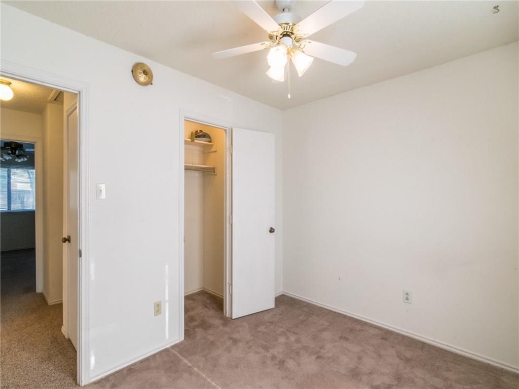 2121 Country Oaks Drive Garland TX 75040