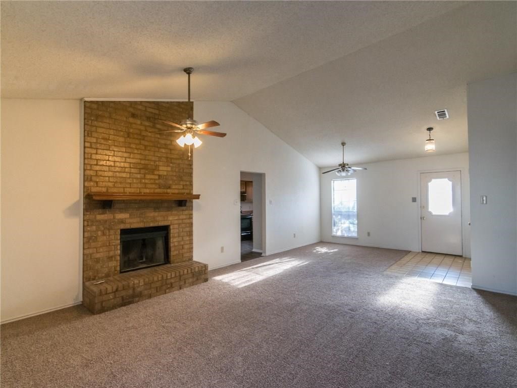 2121 Country Oaks Drive Garland TX 75040