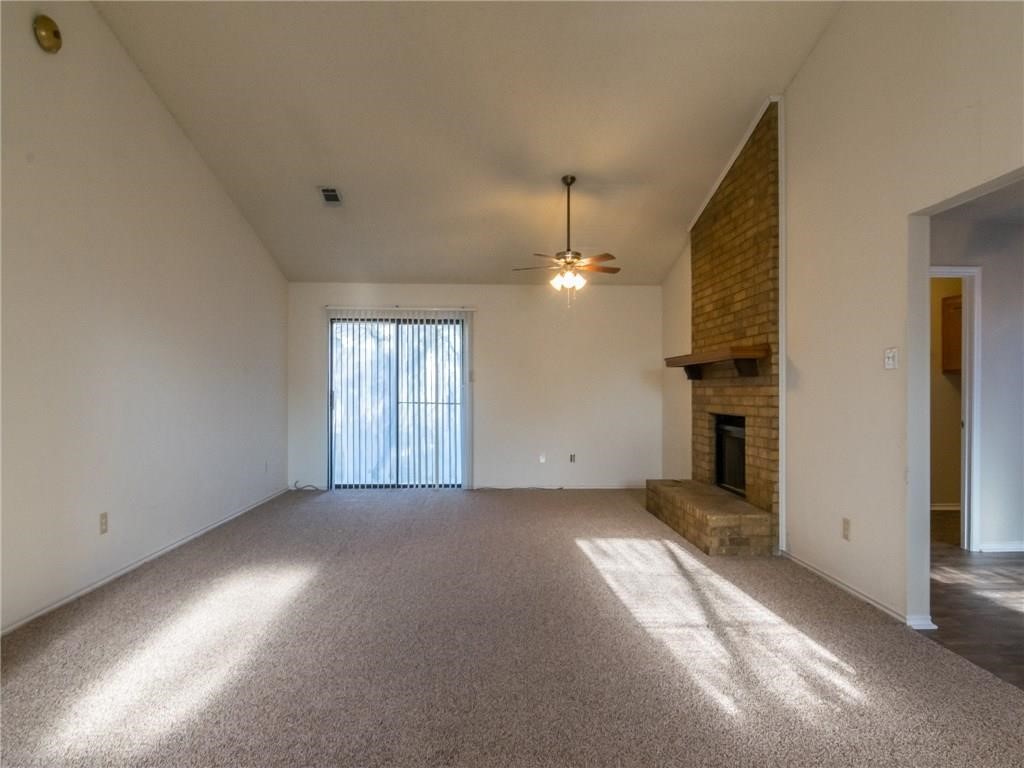 2121 Country Oaks Drive Garland TX 75040