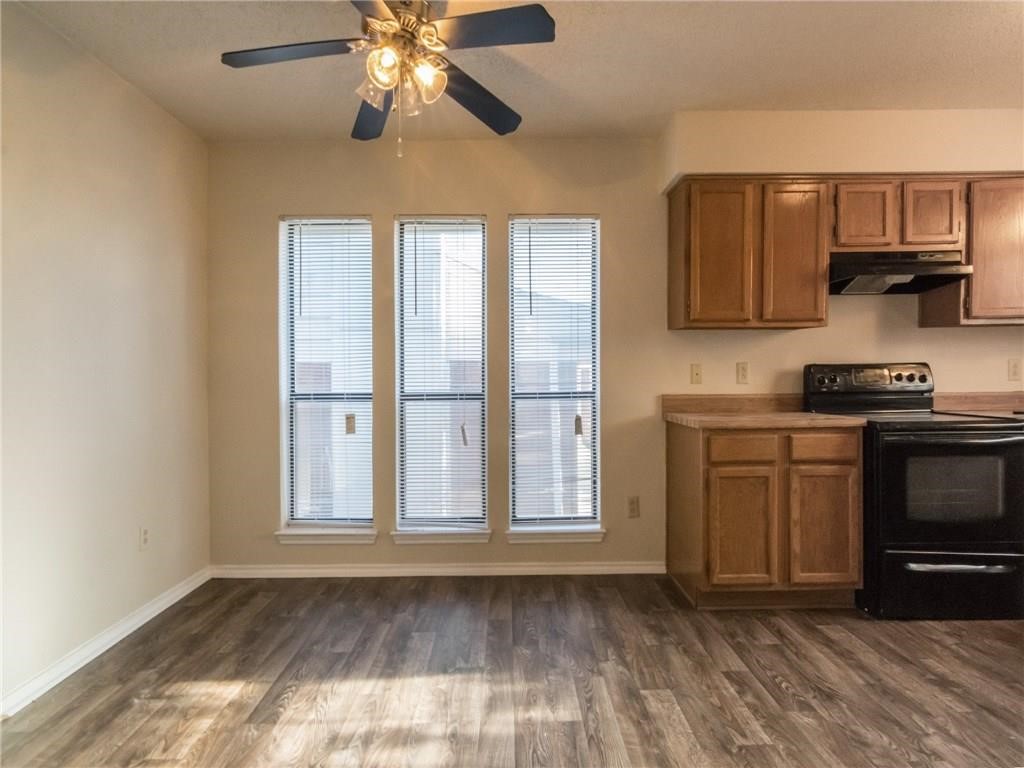 2121 Country Oaks Drive Garland TX 75040