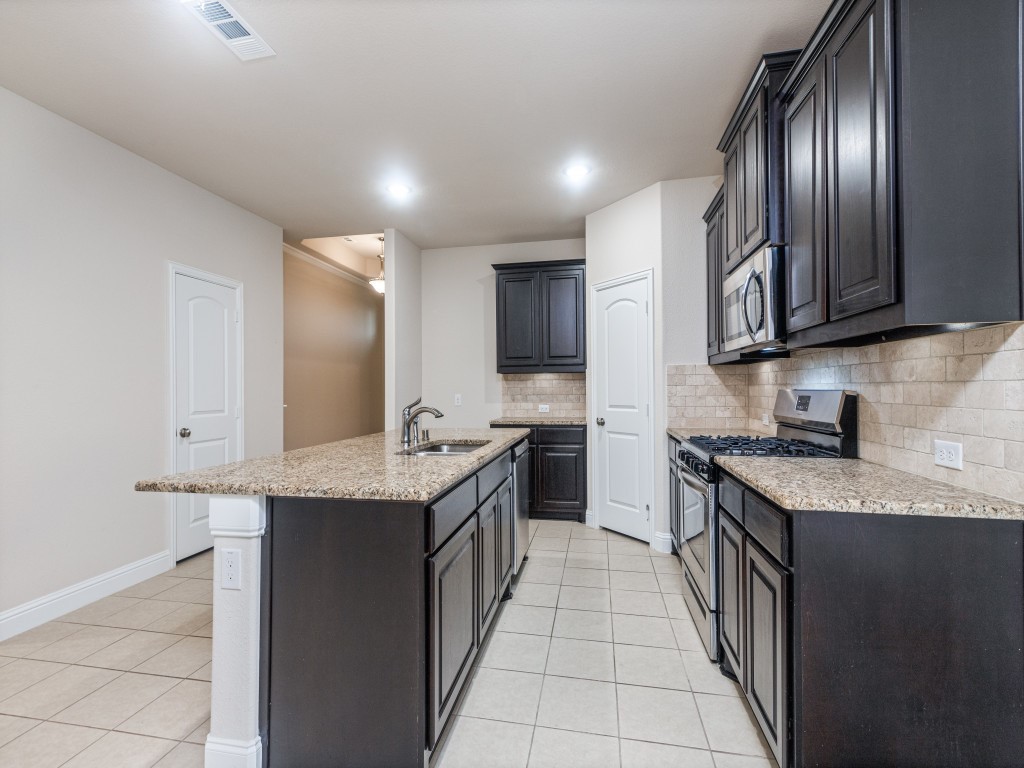 710 Teakwood Drive Greenville TX 75402