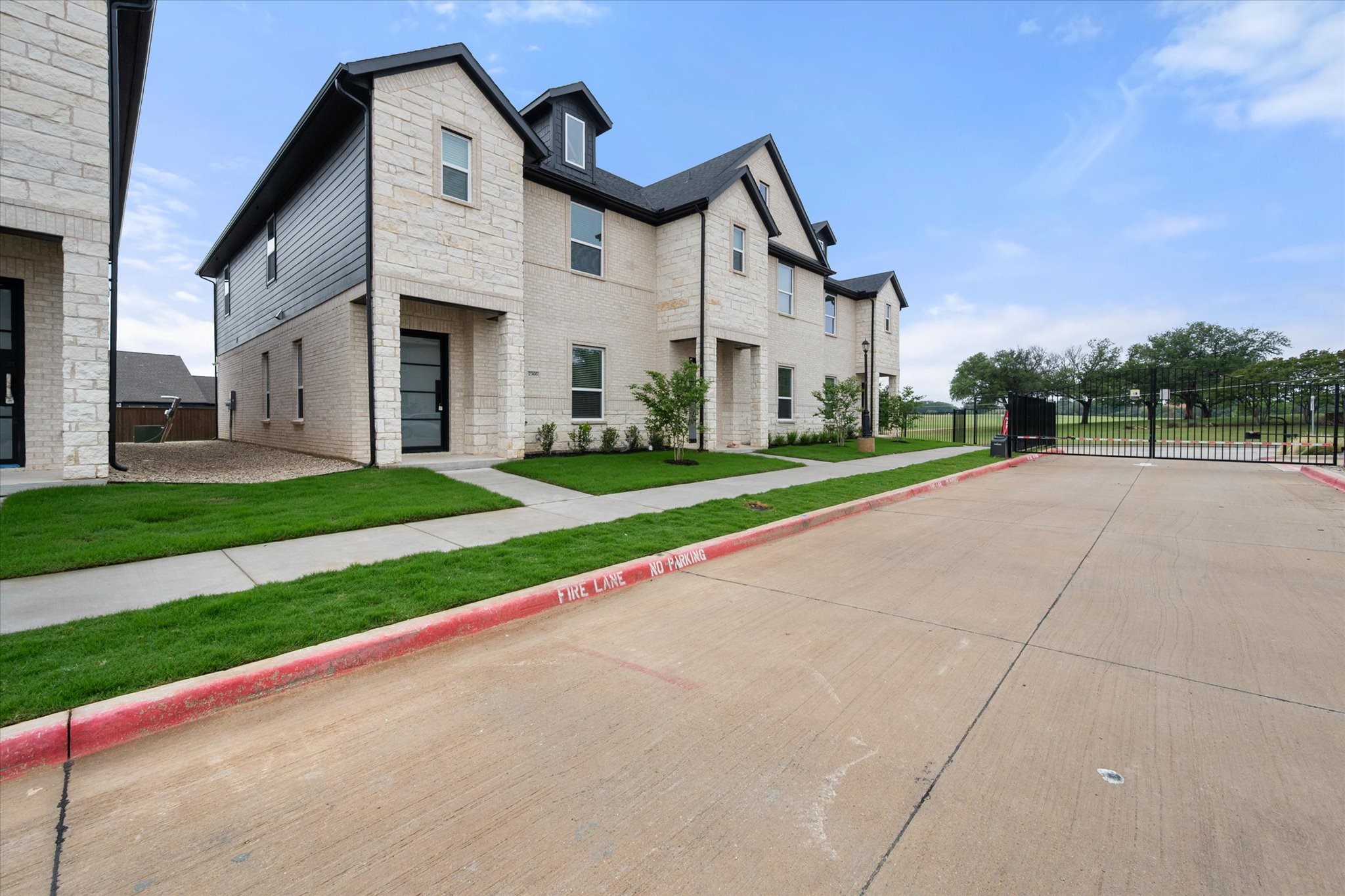 2360 Spring Park Boulevard Arlington TX 76016