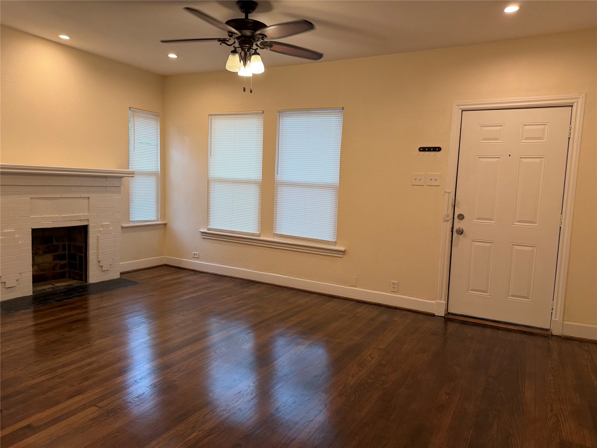 522 Cameron Avenue Dallas TX 75223