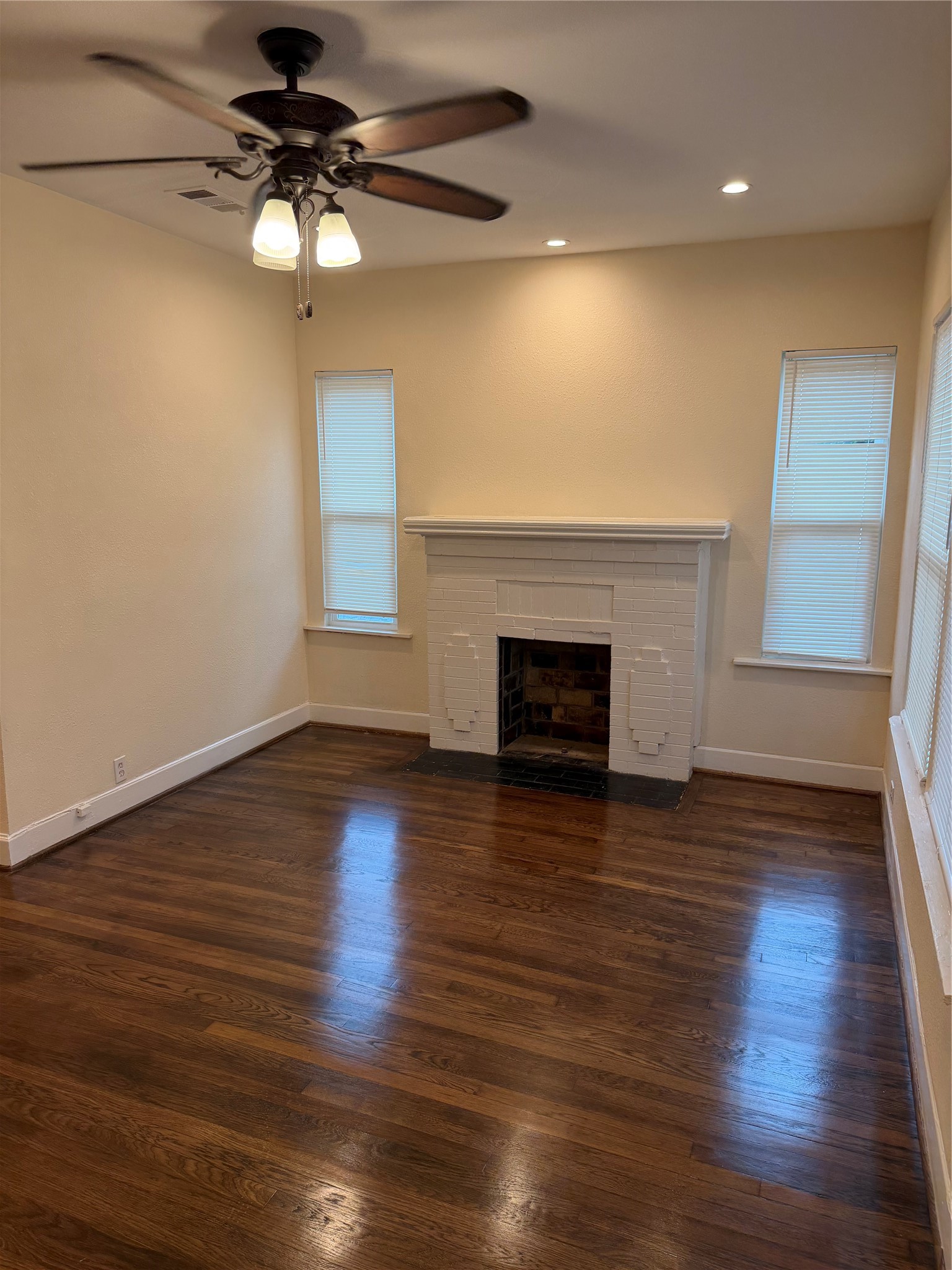 522 Cameron Avenue Dallas TX 75223