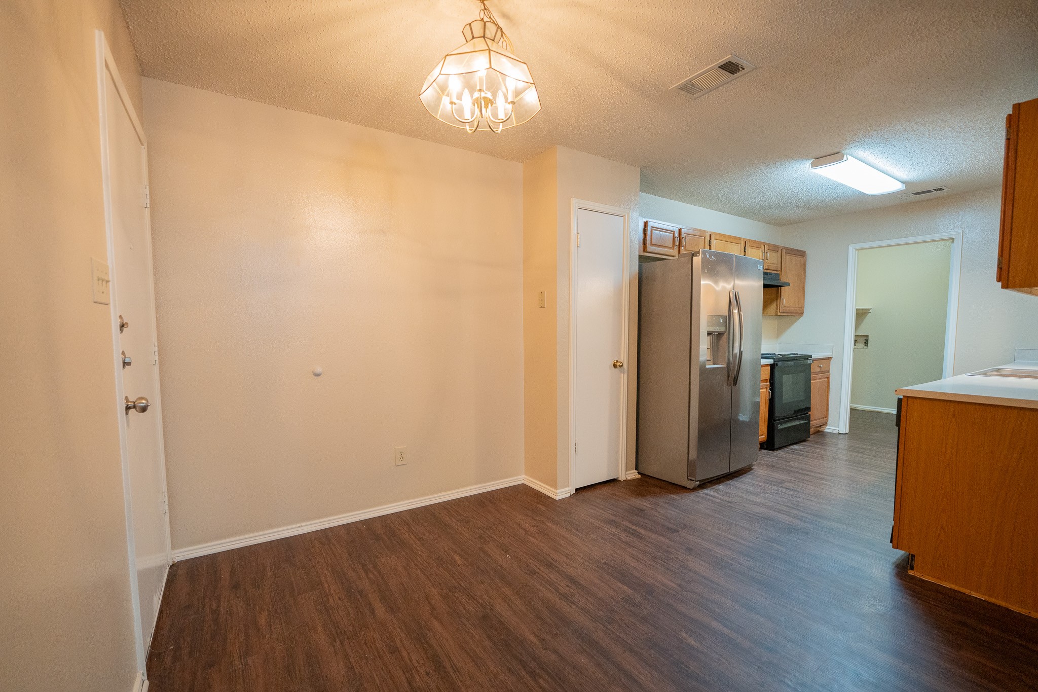 831 Ash Grove Lane Desoto TX 75115