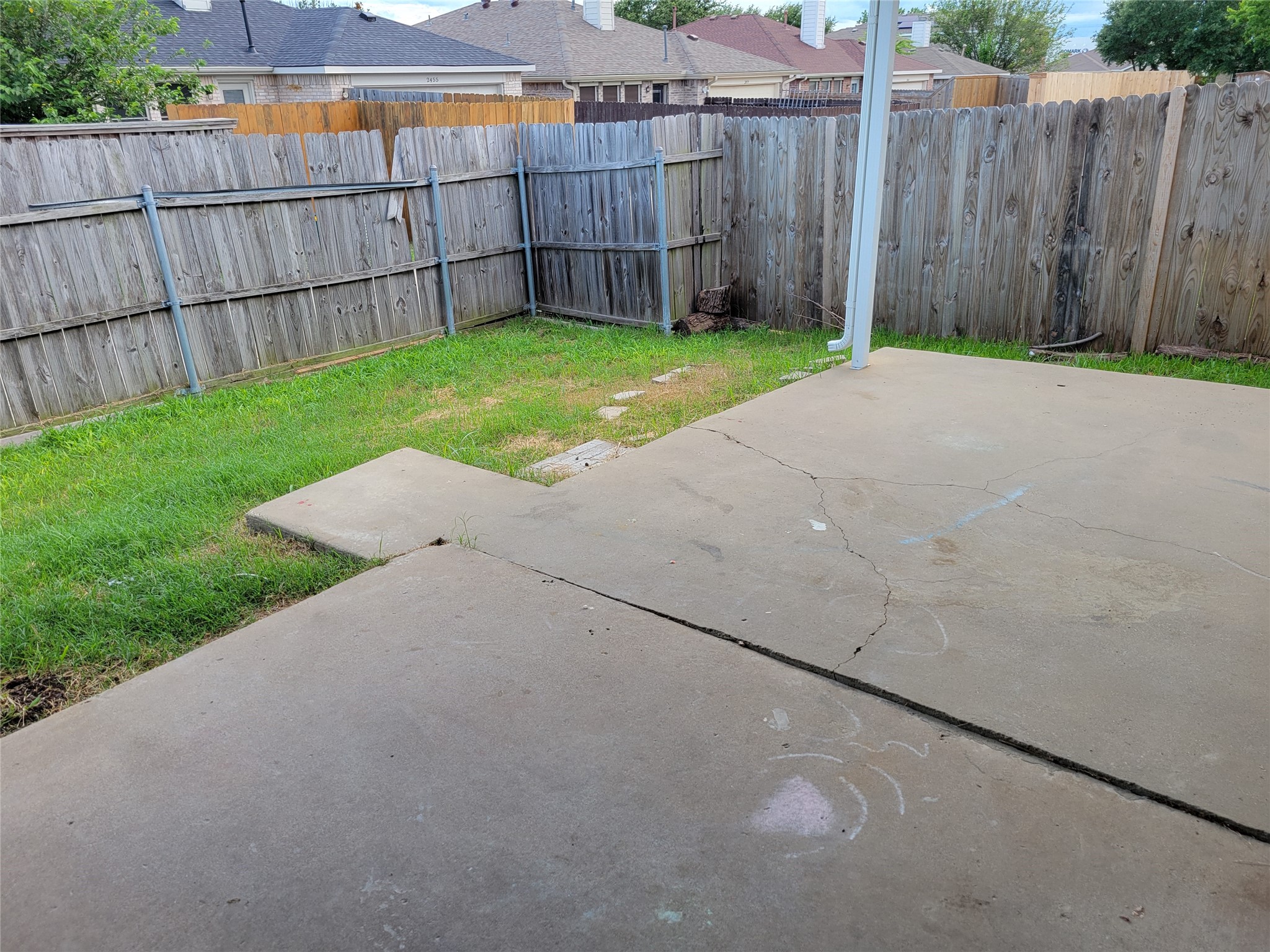 2450 Meadowgate Lane Lancaster TX 75134