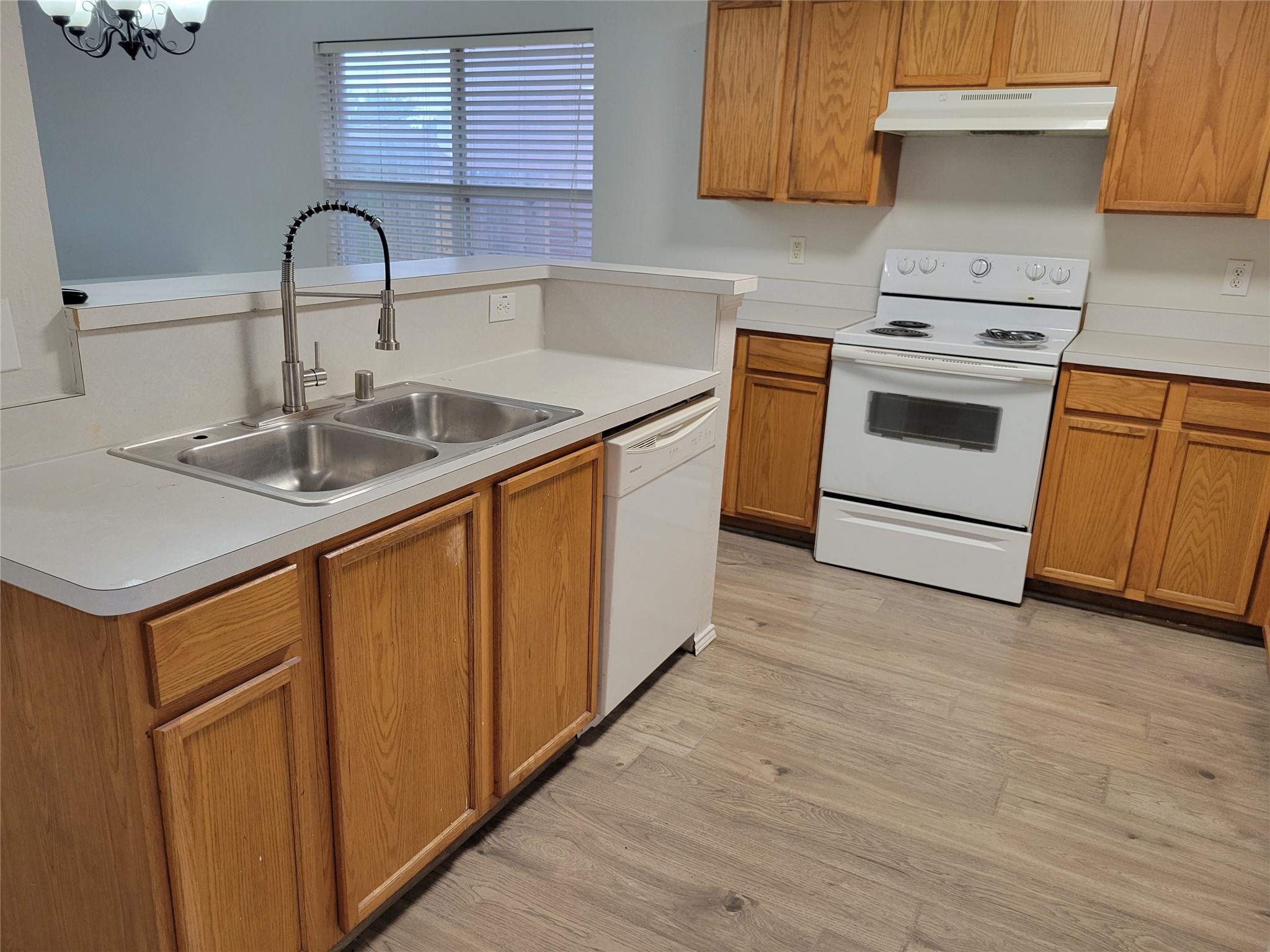 2450 Meadowgate Lane Lancaster TX 75134