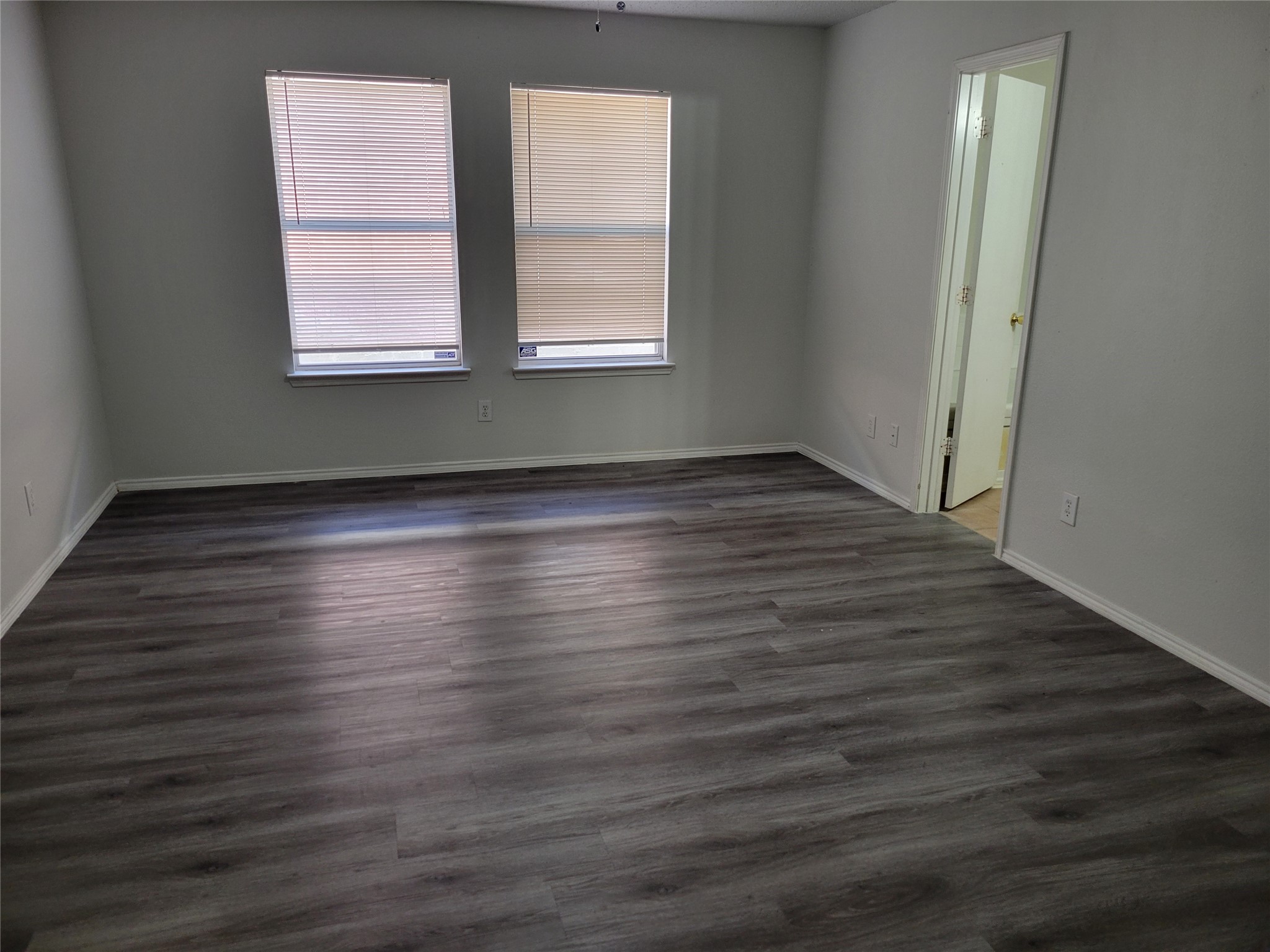 2450 Meadowgate Lane Lancaster TX 75134