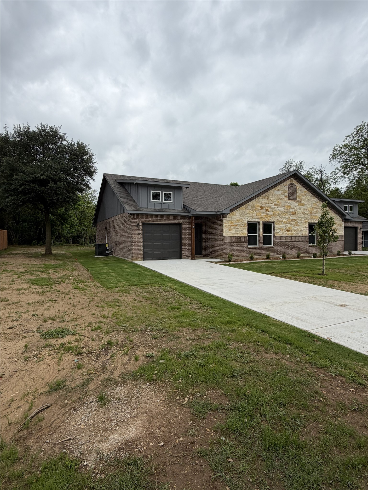 1005 Grandbury Street Cleburne TX 76033